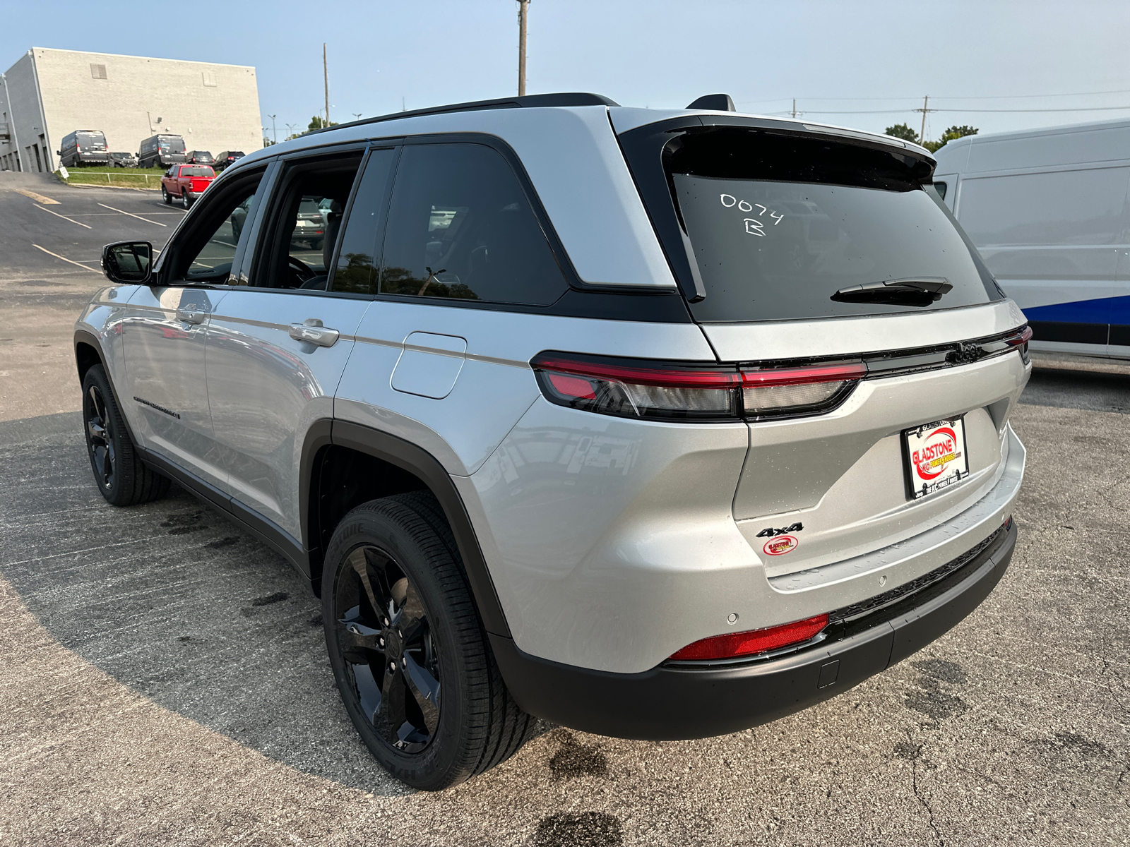 2024 Jeep Grand Cherokee Altitude 8