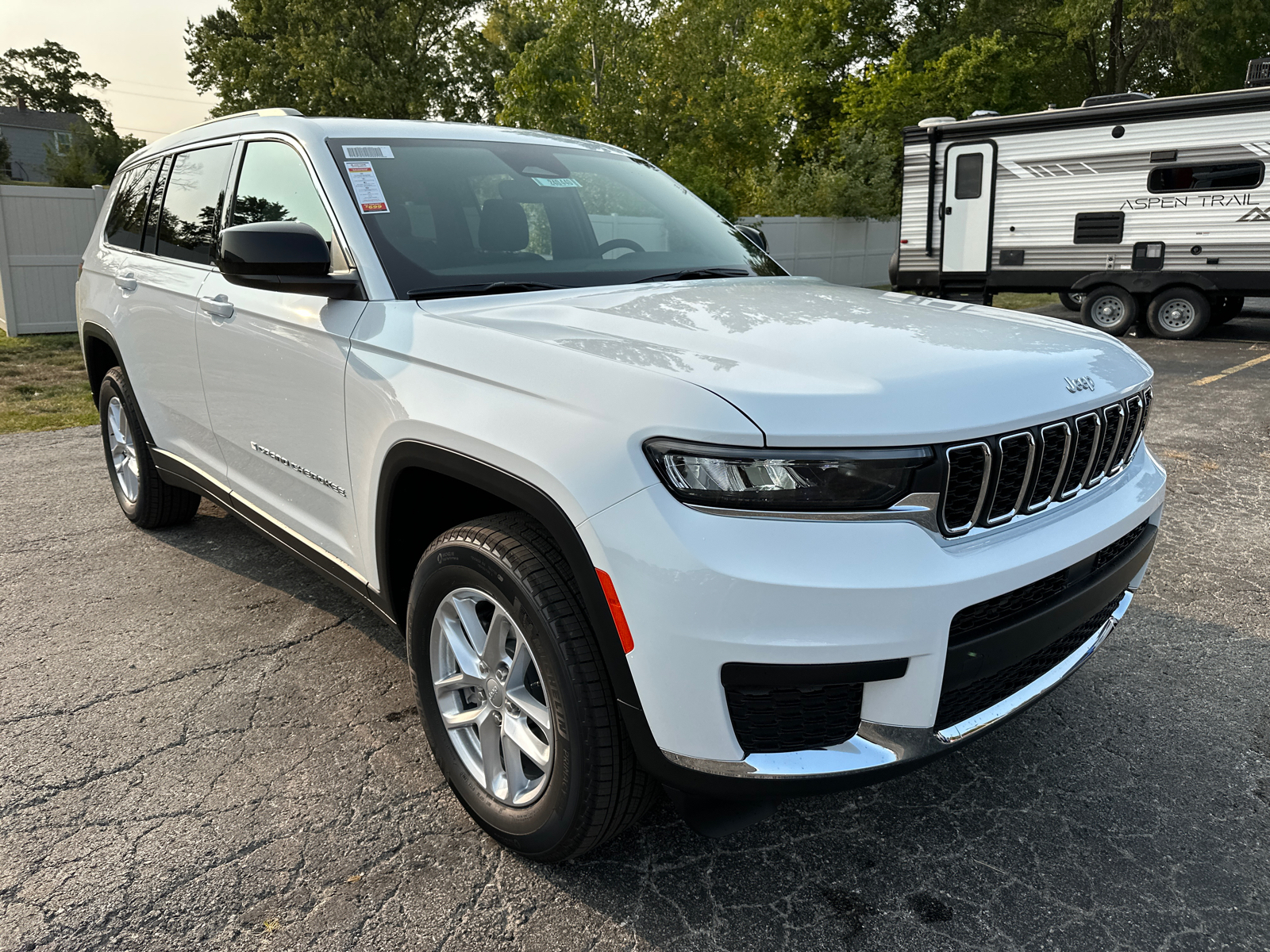 2024 Jeep Grand Cherokee L Laredo 4