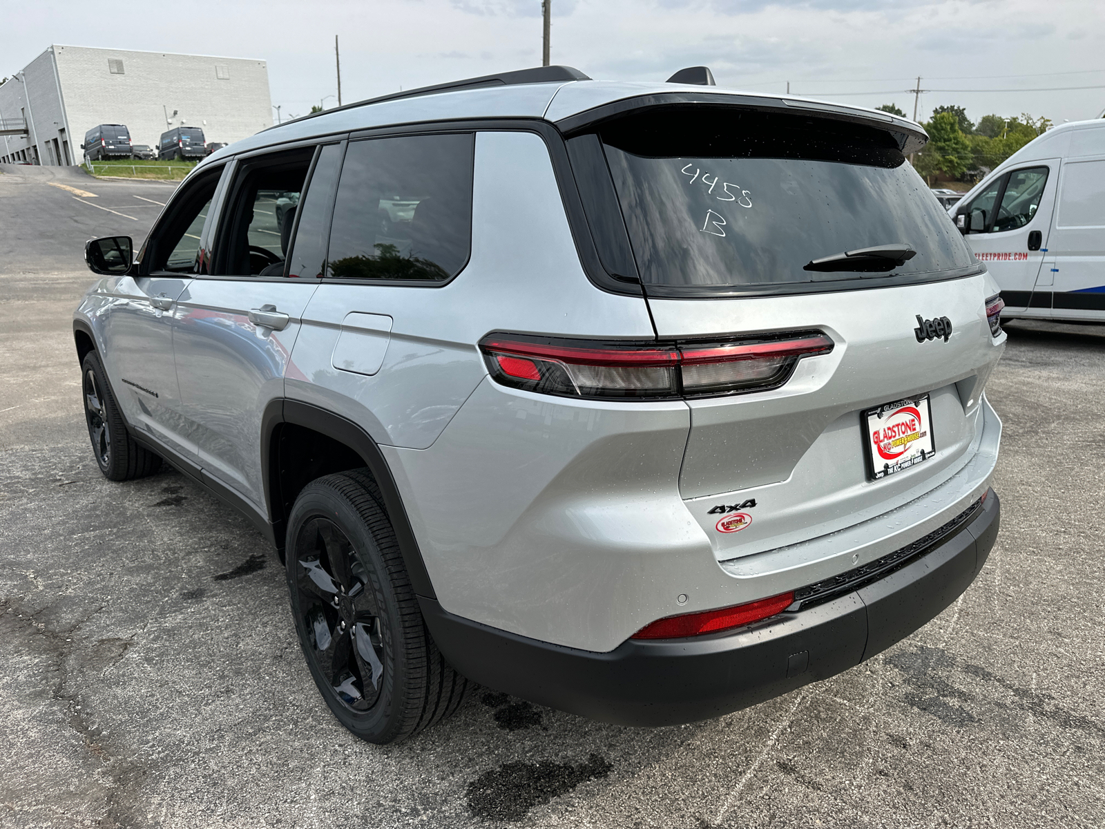 2024 Jeep Grand Cherokee L Altitude 8