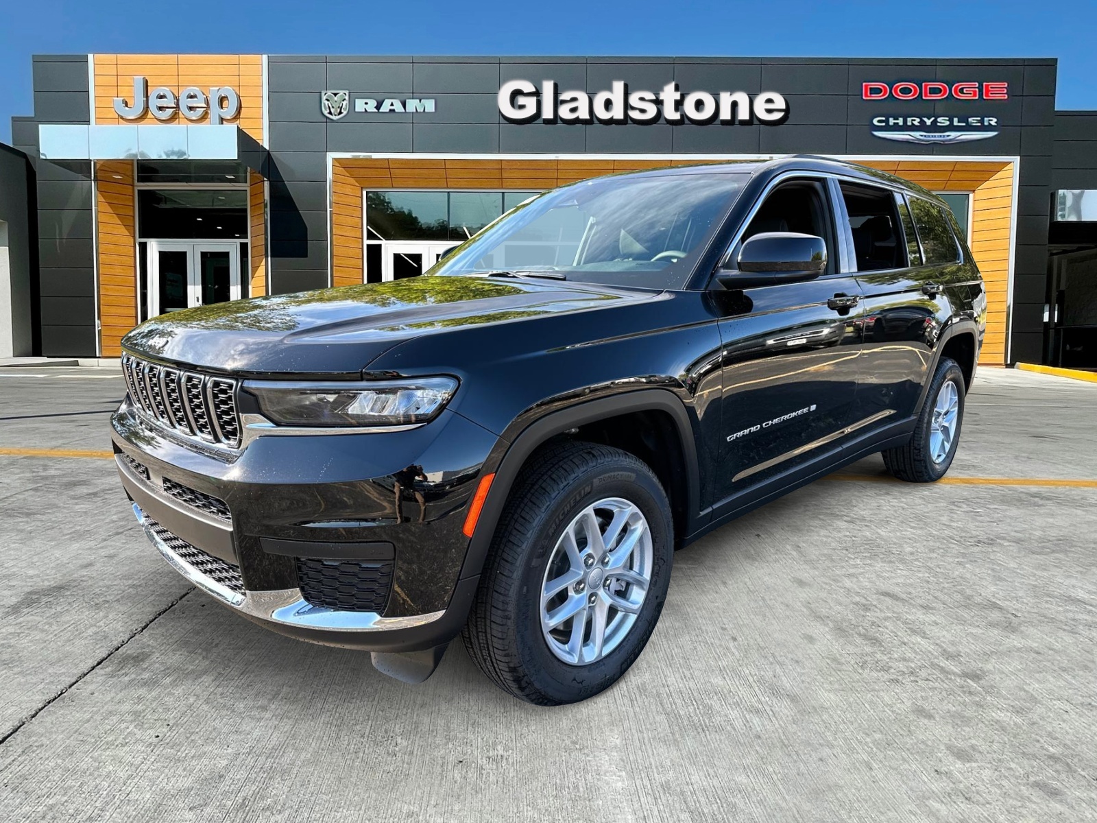 2024 Jeep Grand Cherokee L Laredo 1