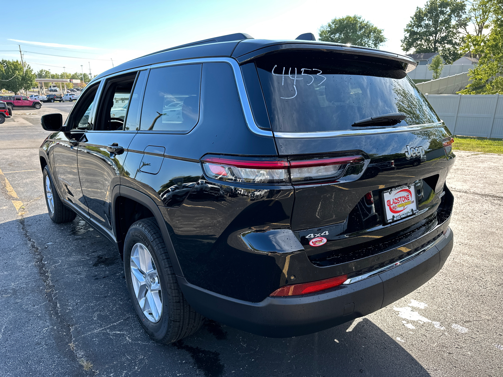 2024 Jeep Grand Cherokee L Laredo 8