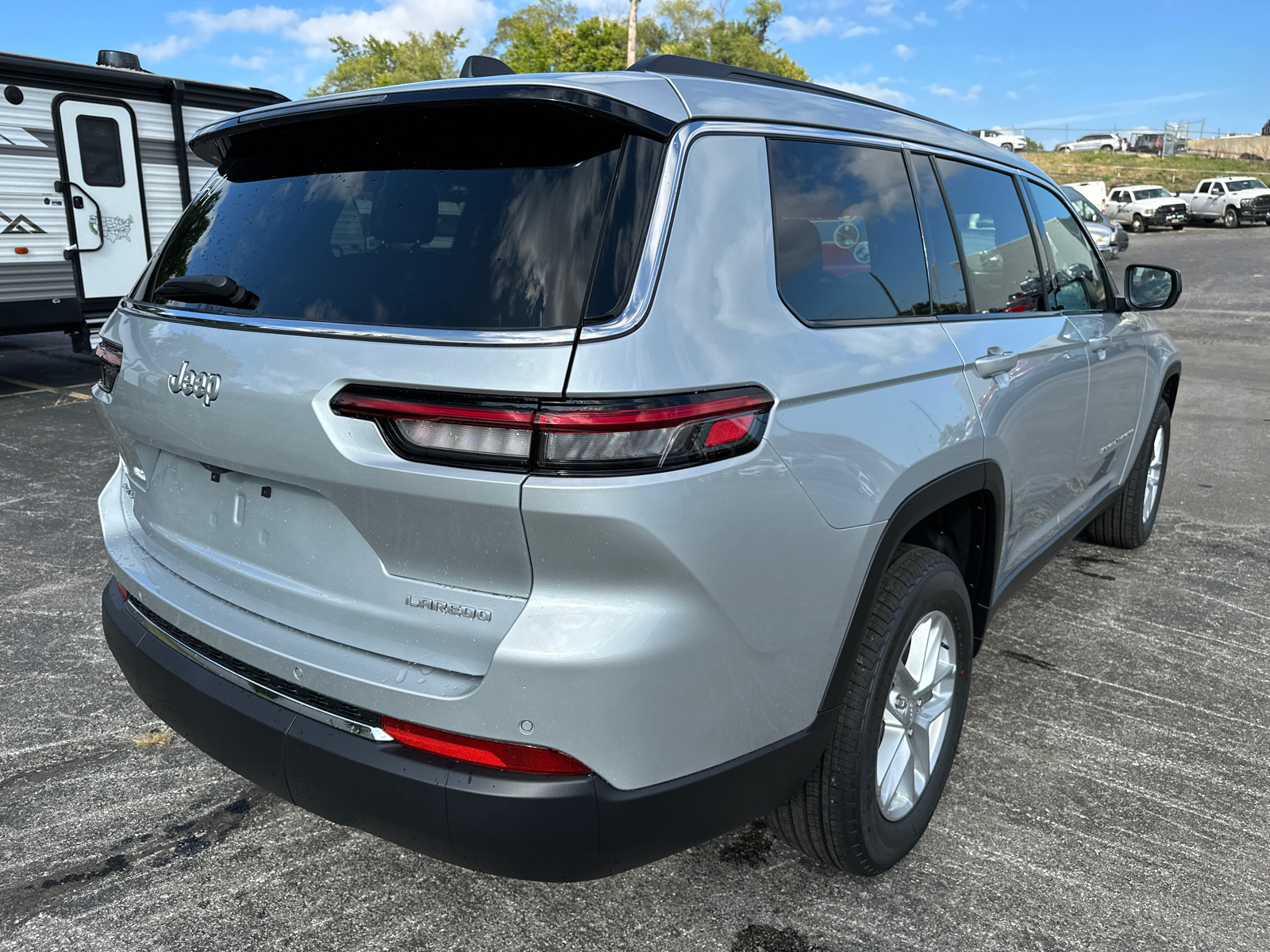 2024 Jeep Grand Cherokee L Laredo 6