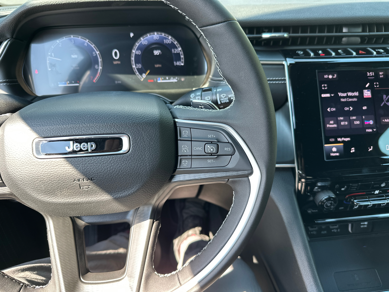 2024 Jeep Grand Cherokee Altitude 38