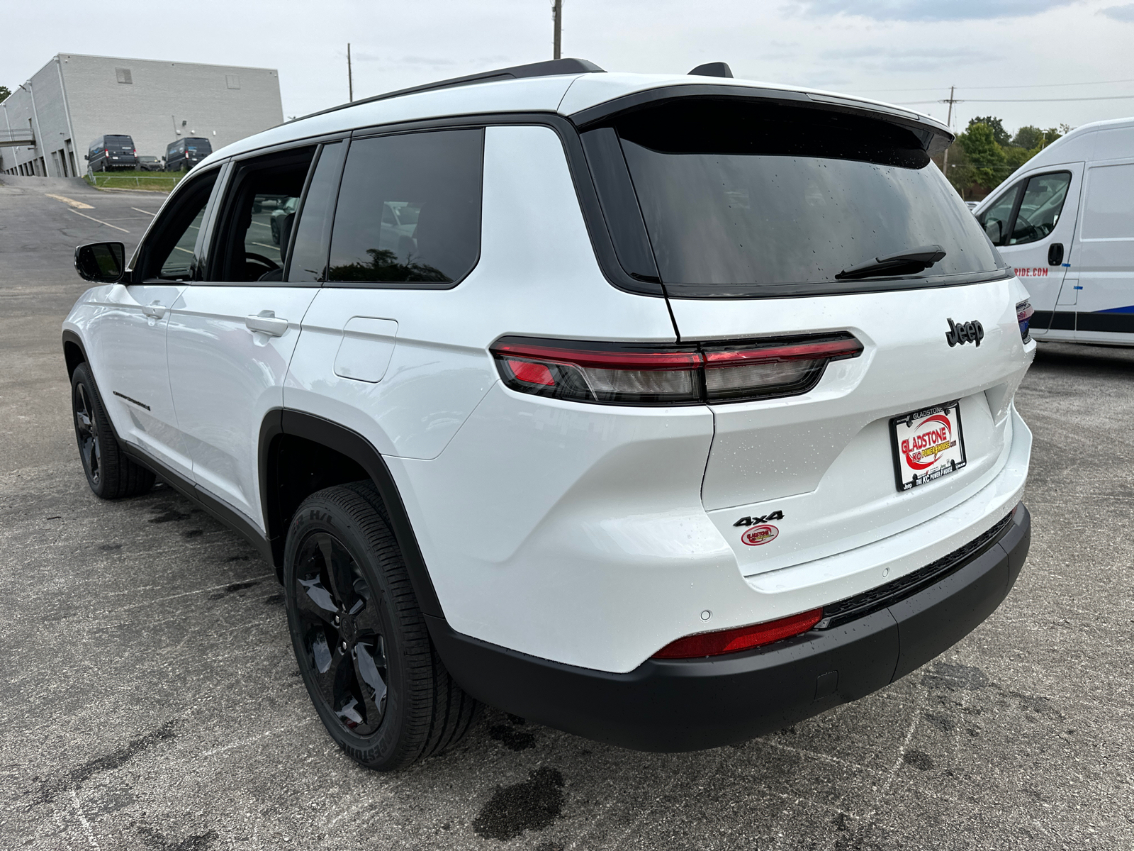 2024 Jeep Grand Cherokee L Altitude 8