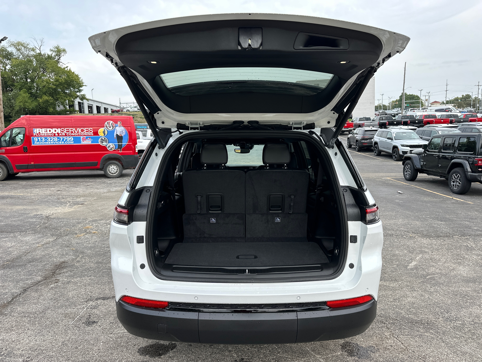 2024 Jeep Grand Cherokee L Altitude 9