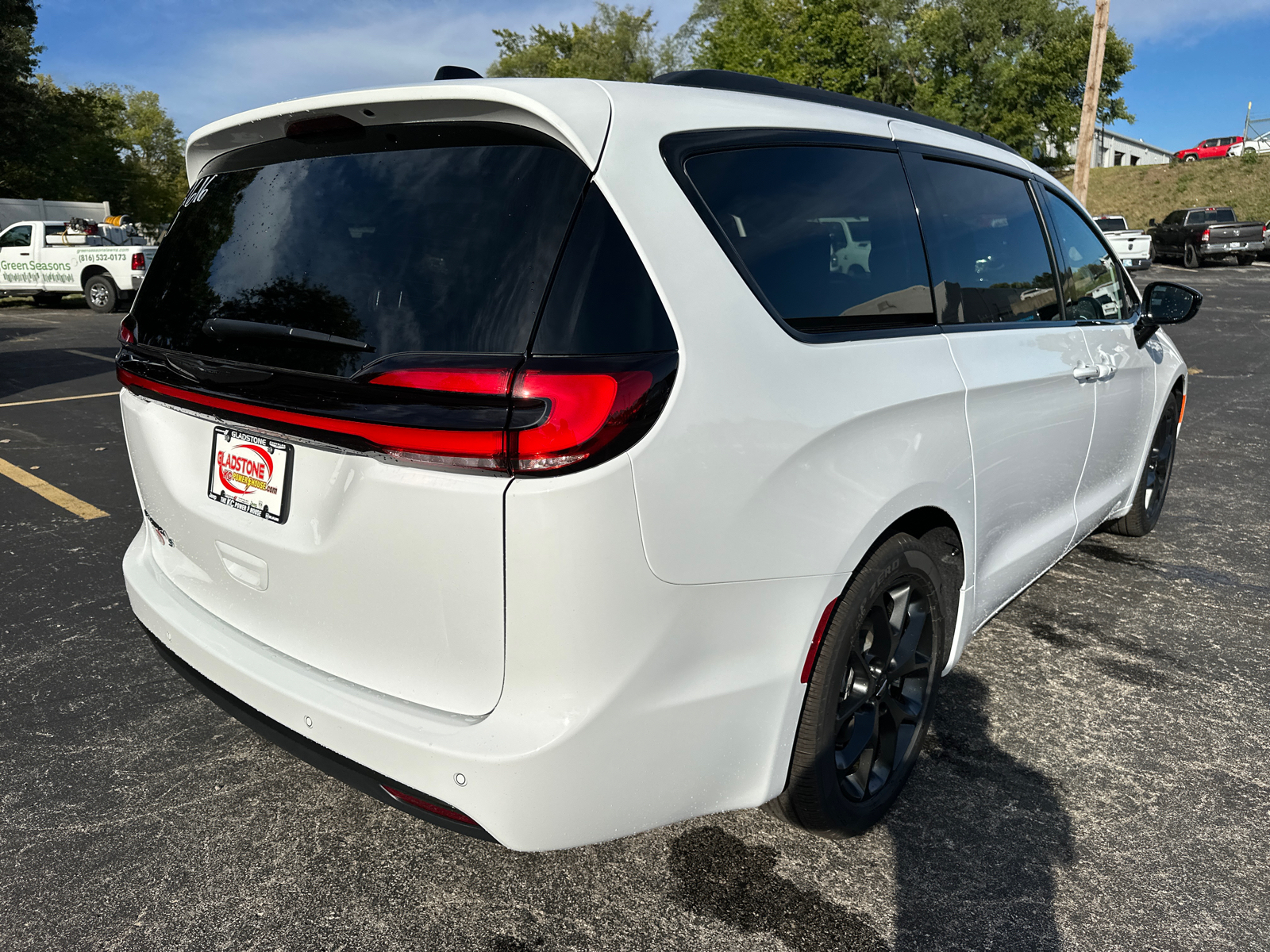 2024 Chrysler Pacifica Touring L 6