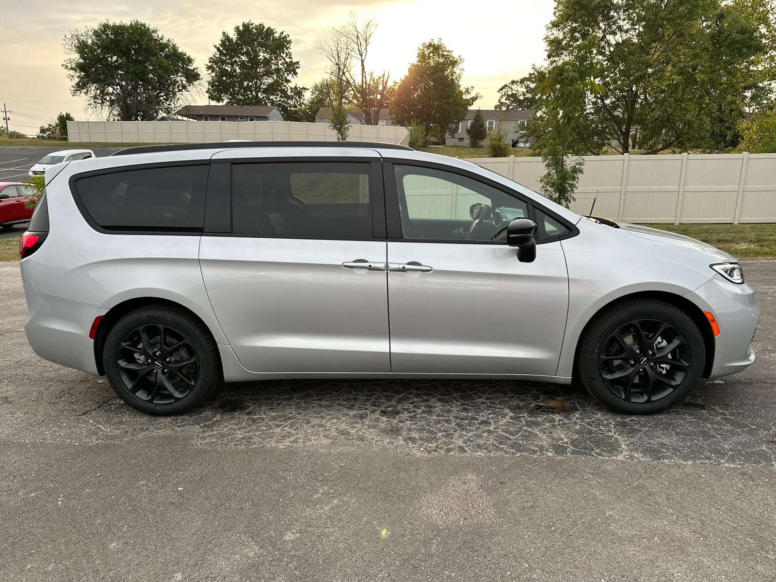 2024 Chrysler Pacifica Touring L 5