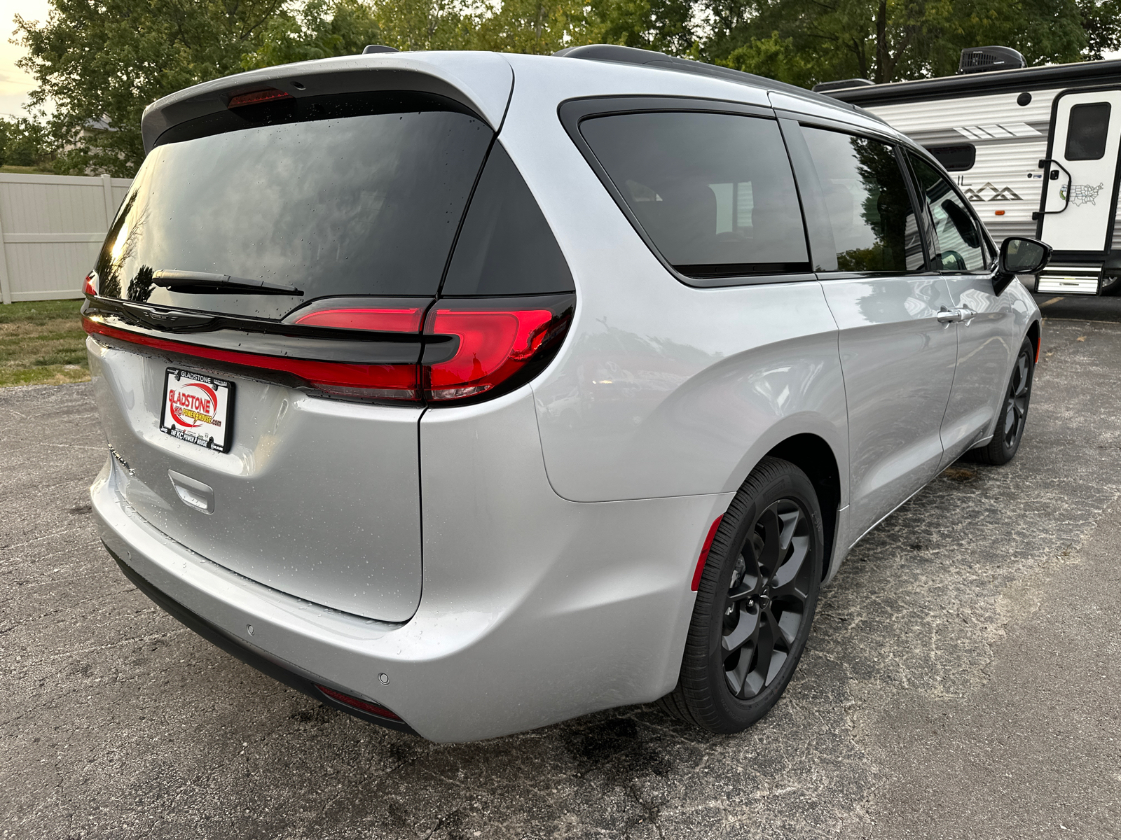 2024 Chrysler Pacifica Touring L 6