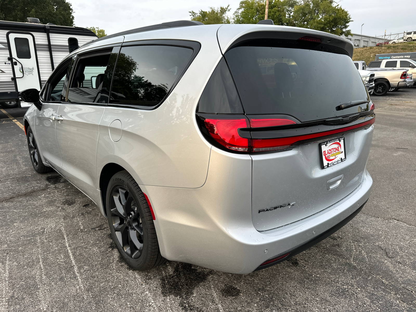 2024 Chrysler Pacifica Touring L 8