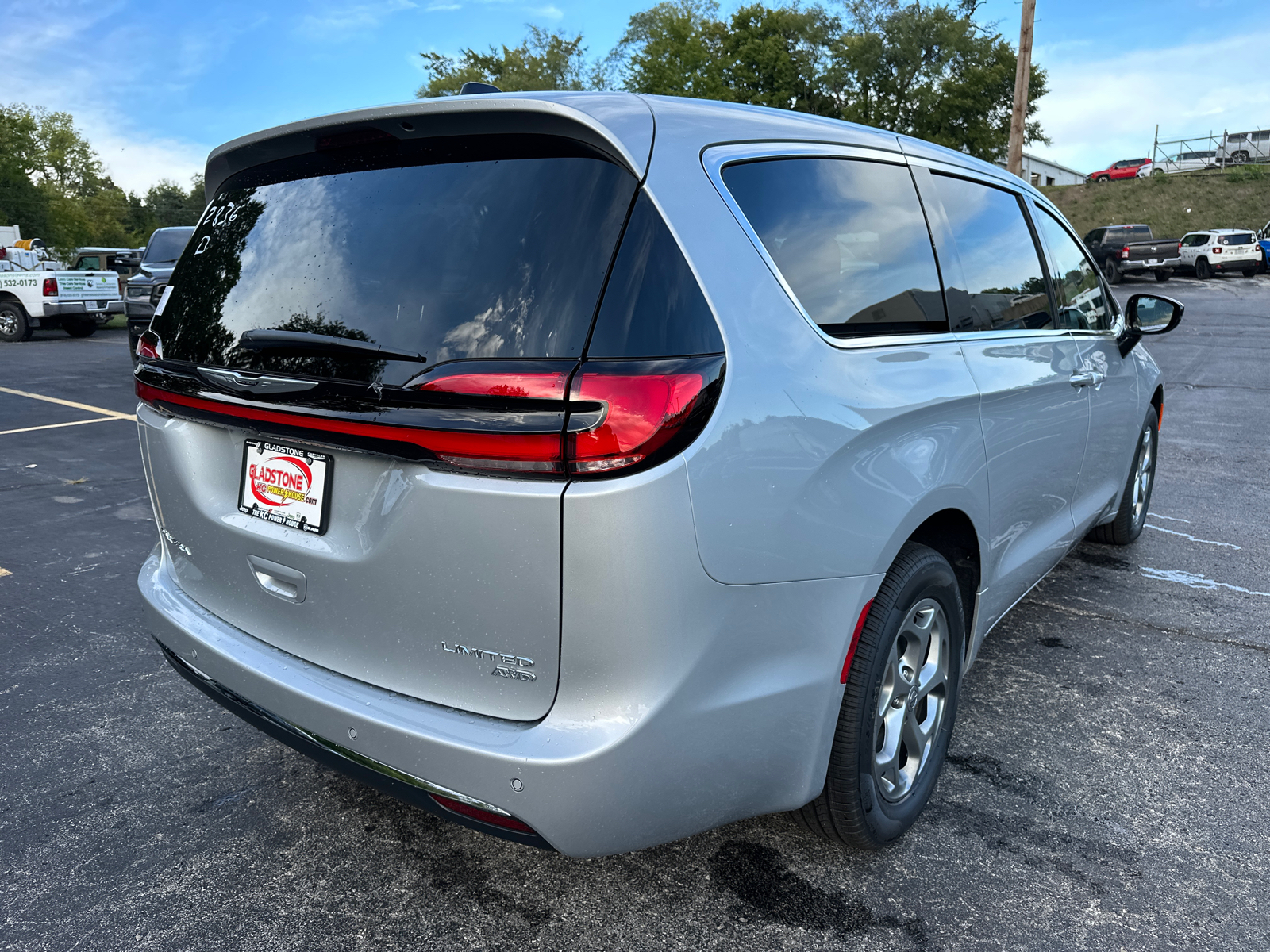 2024 Chrysler Pacifica Limited 6