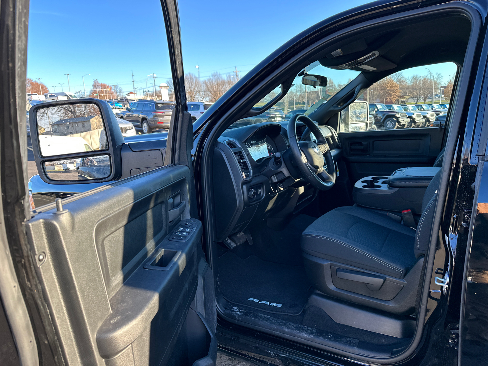 2024 Ram 3500 Tradesman 32