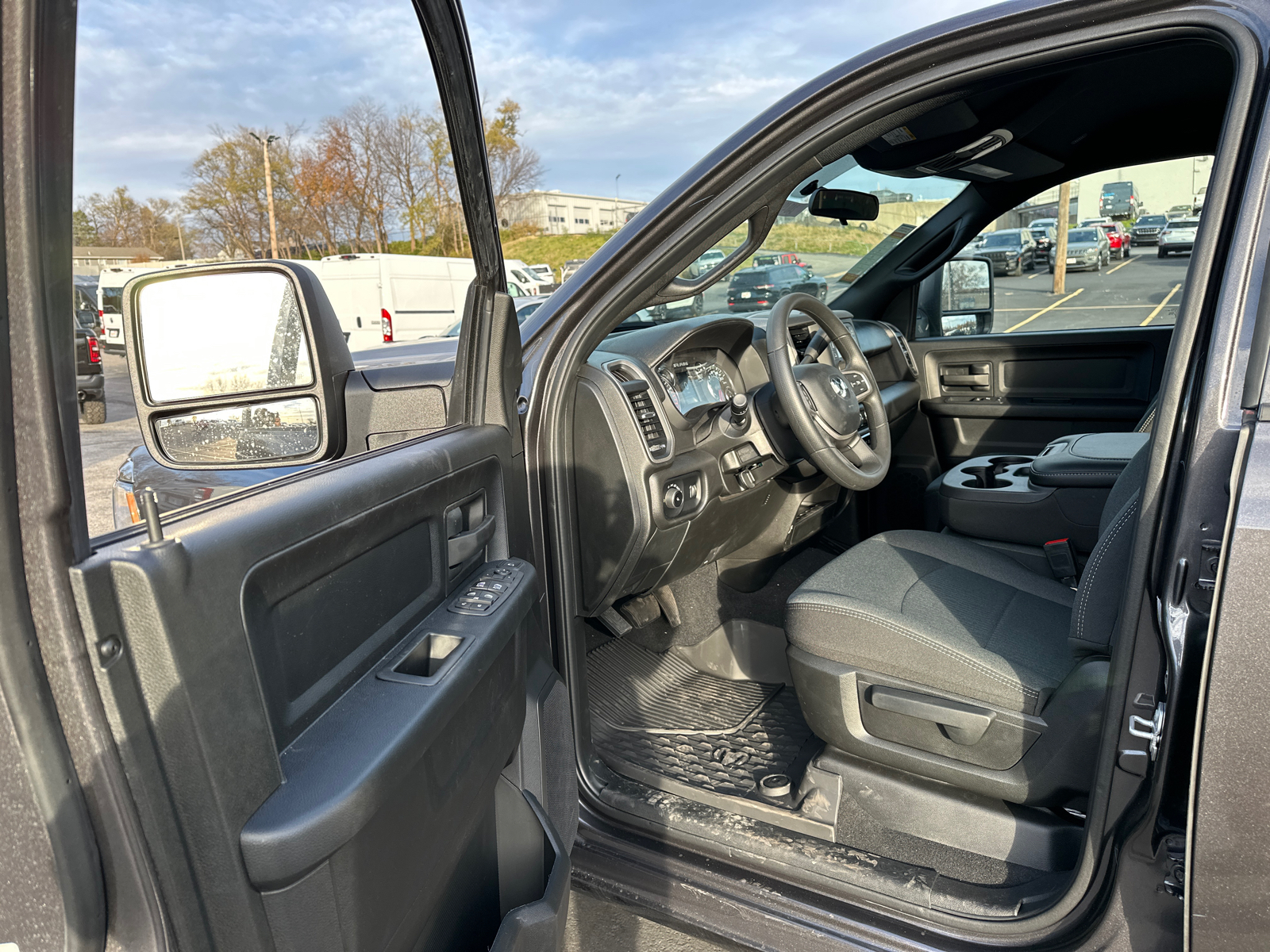 2024 Ram 2500 Tradesman 32