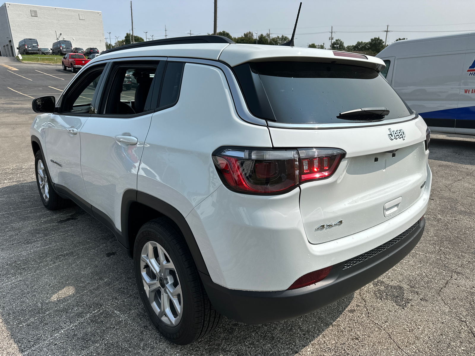 2025 Jeep Compass Latitude 8