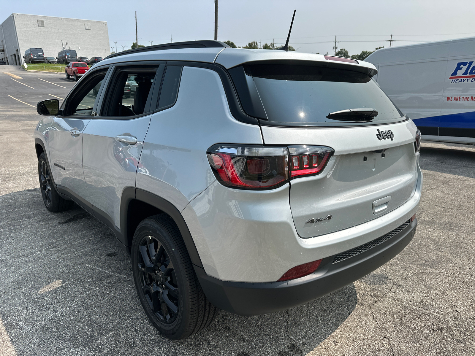 2025 Jeep Compass Latitude 8