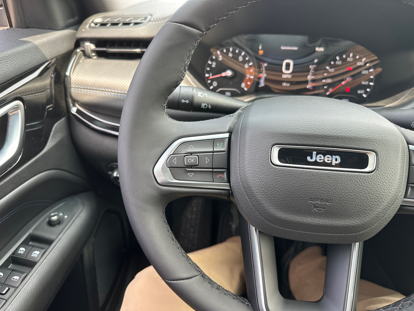 2025 Jeep Compass Latitude 39