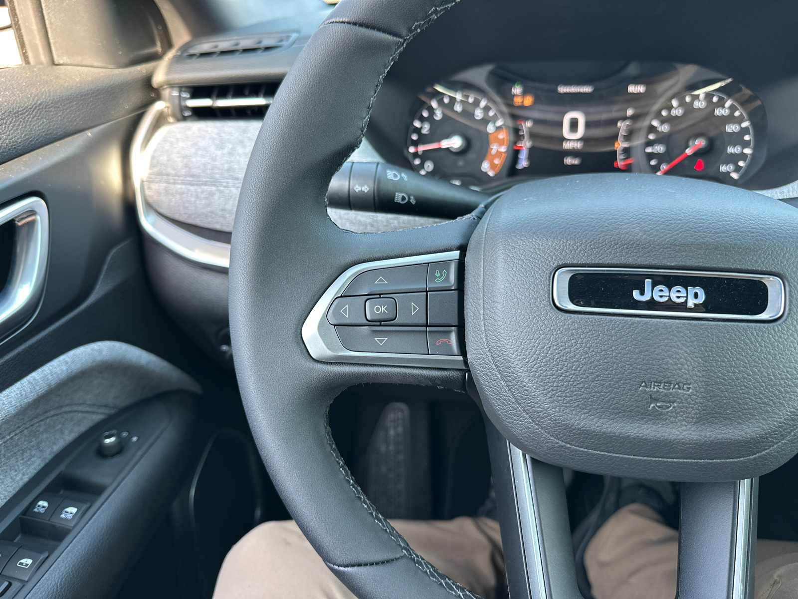 2025 Jeep Compass Latitude 38