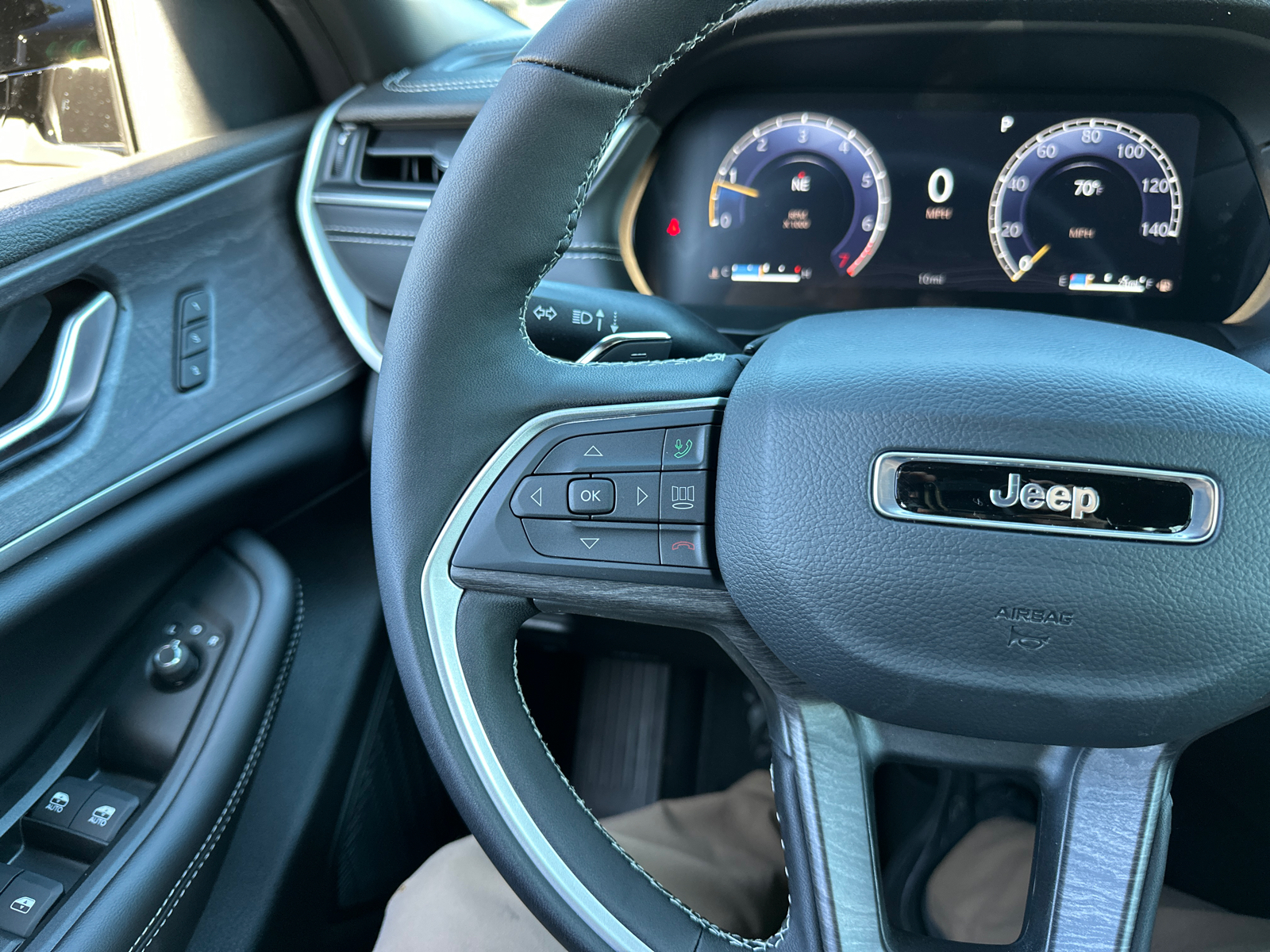 2025 Jeep Grand Cherokee L Limited 40