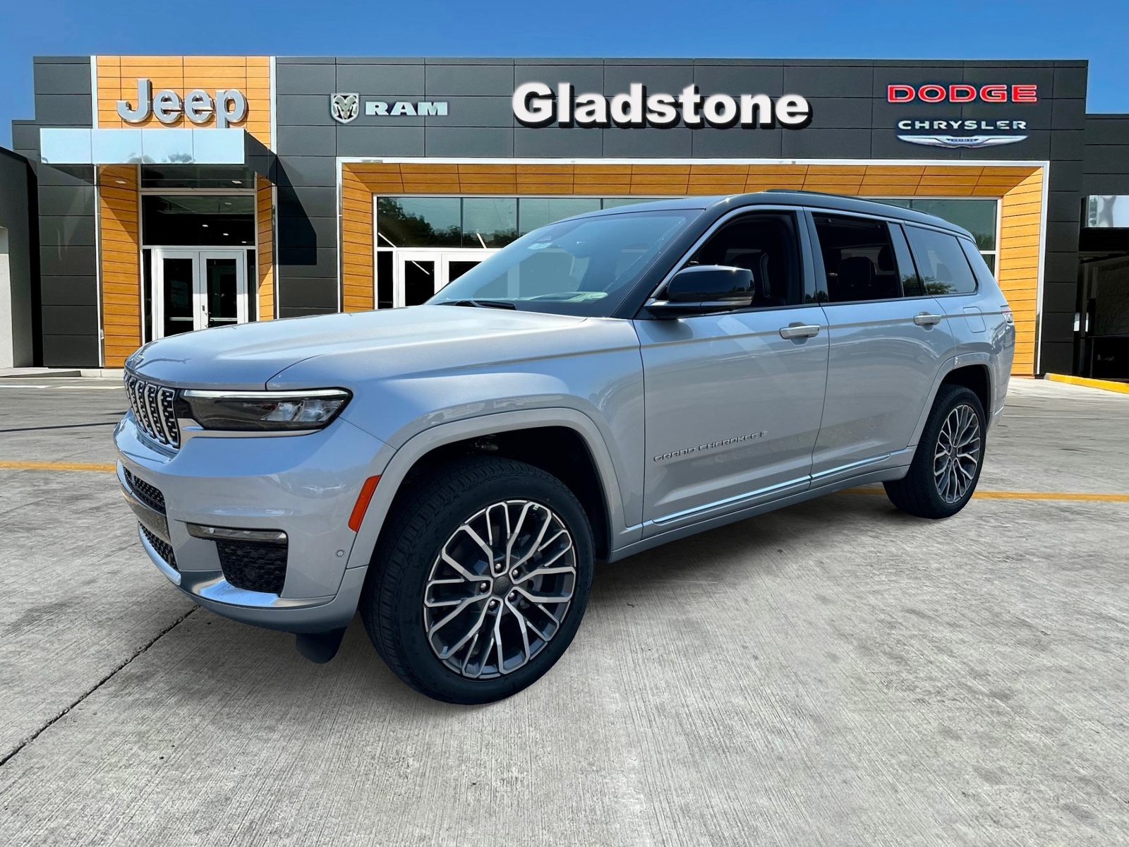 2025 Jeep Grand Cherokee L Summit 1