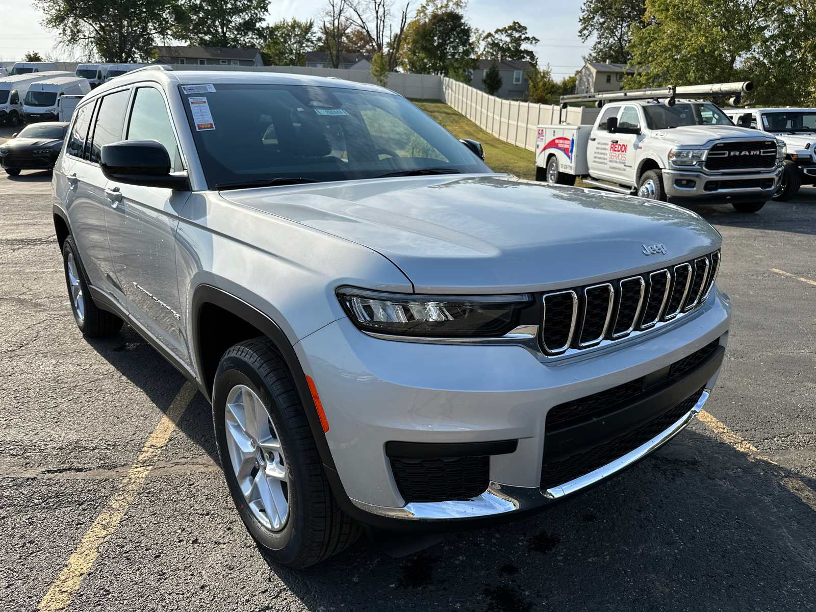 2025 Jeep Grand Cherokee L Laredo 4