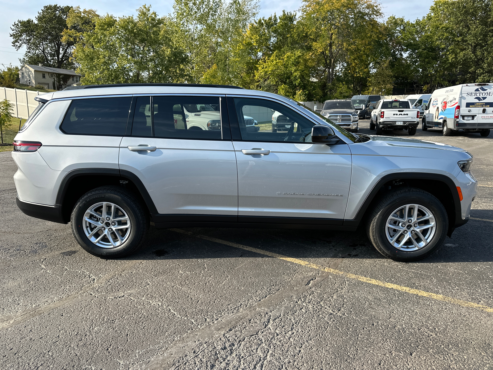 2025 Jeep Grand Cherokee L Laredo 5