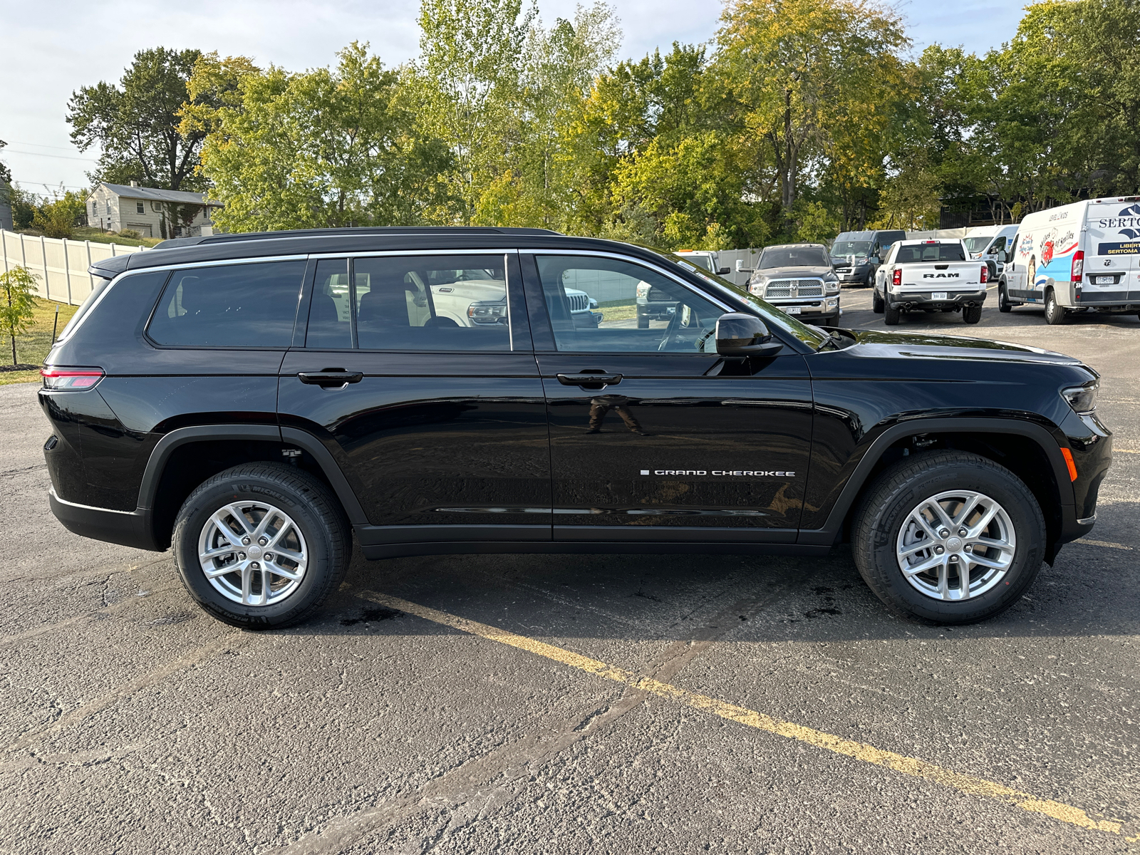 2025 Jeep Grand Cherokee L Laredo 5