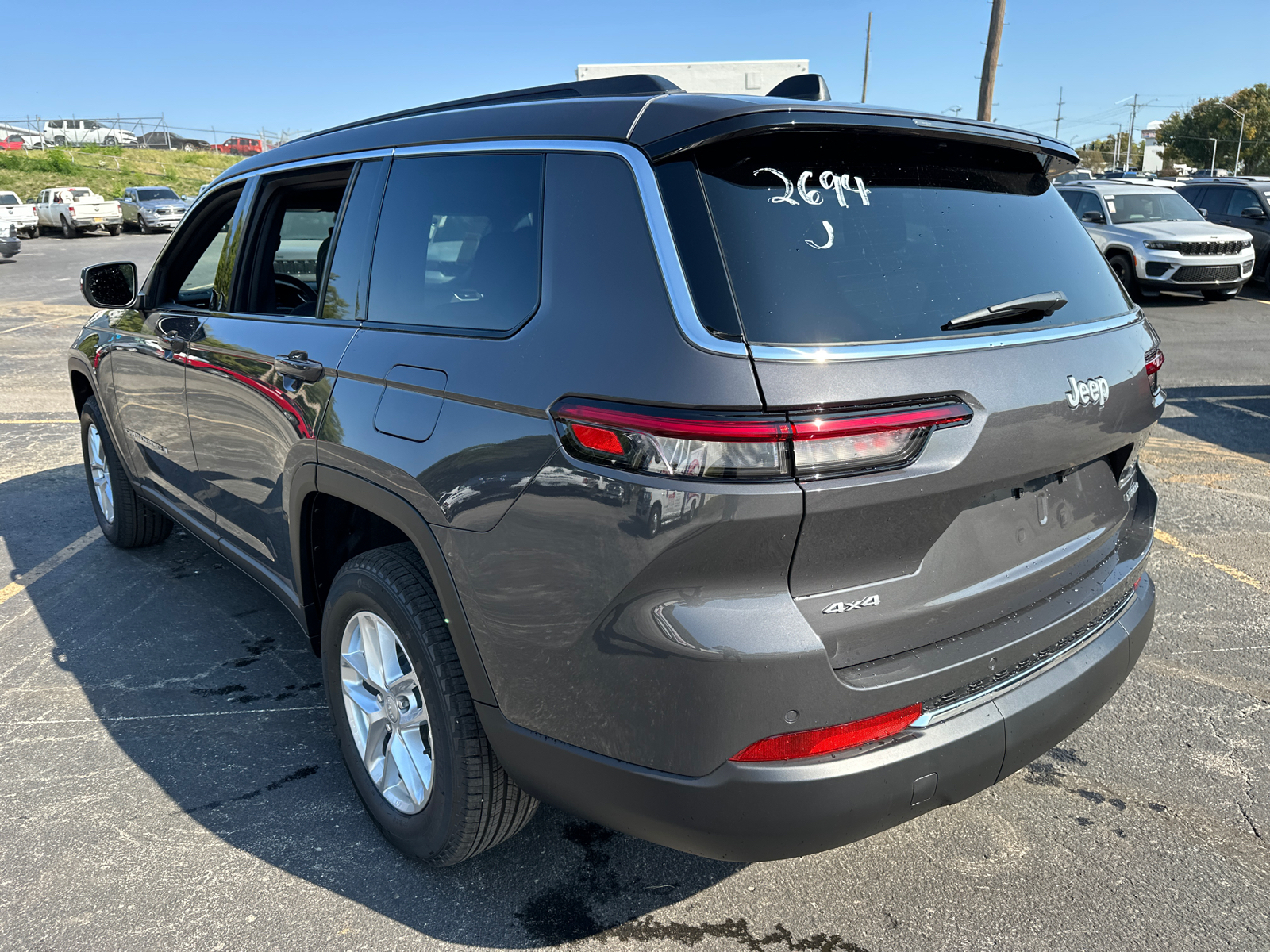 2025 Jeep Grand Cherokee L Laredo 8