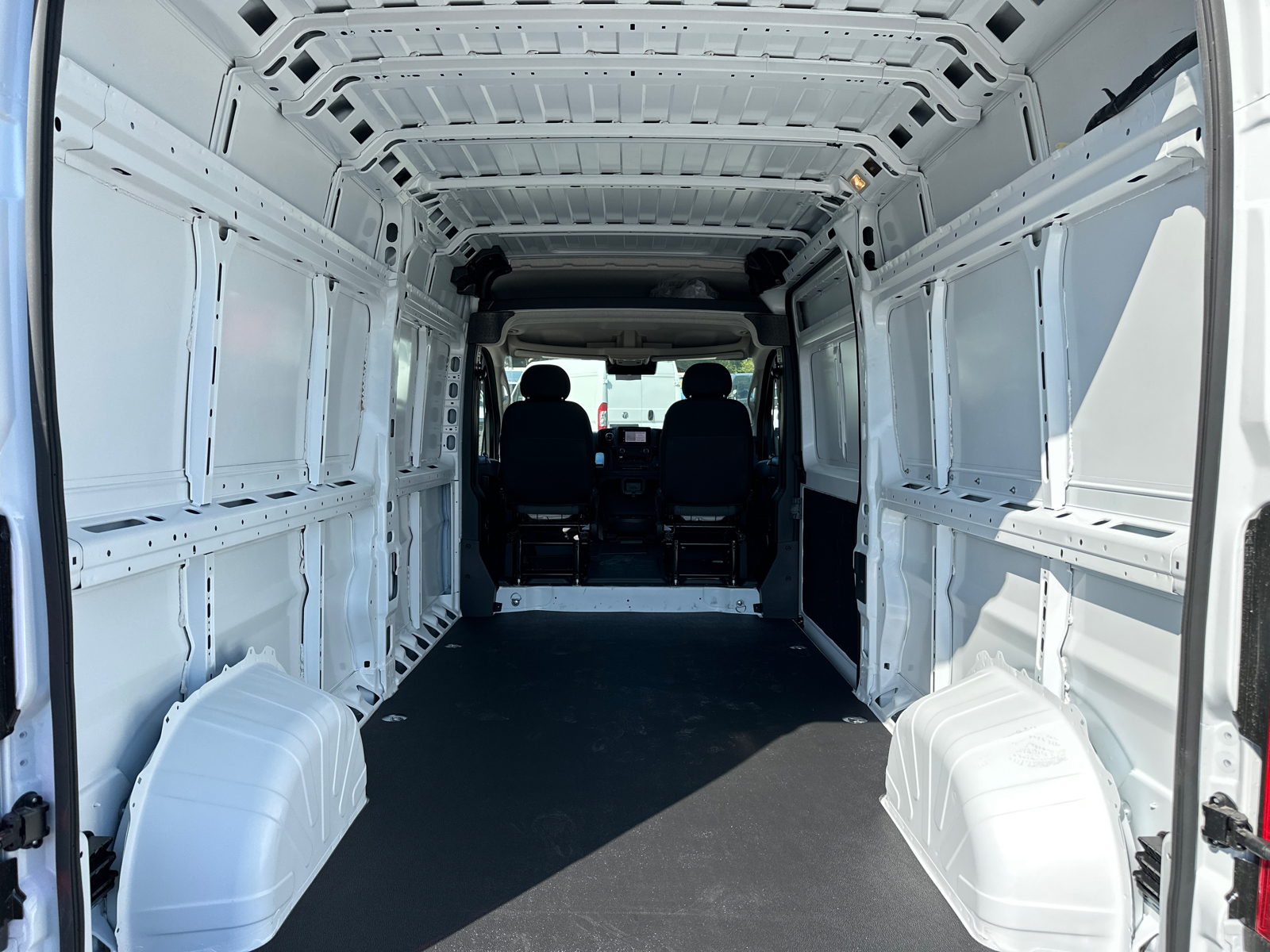 2025 Ram ProMaster 2500 High Roof 10