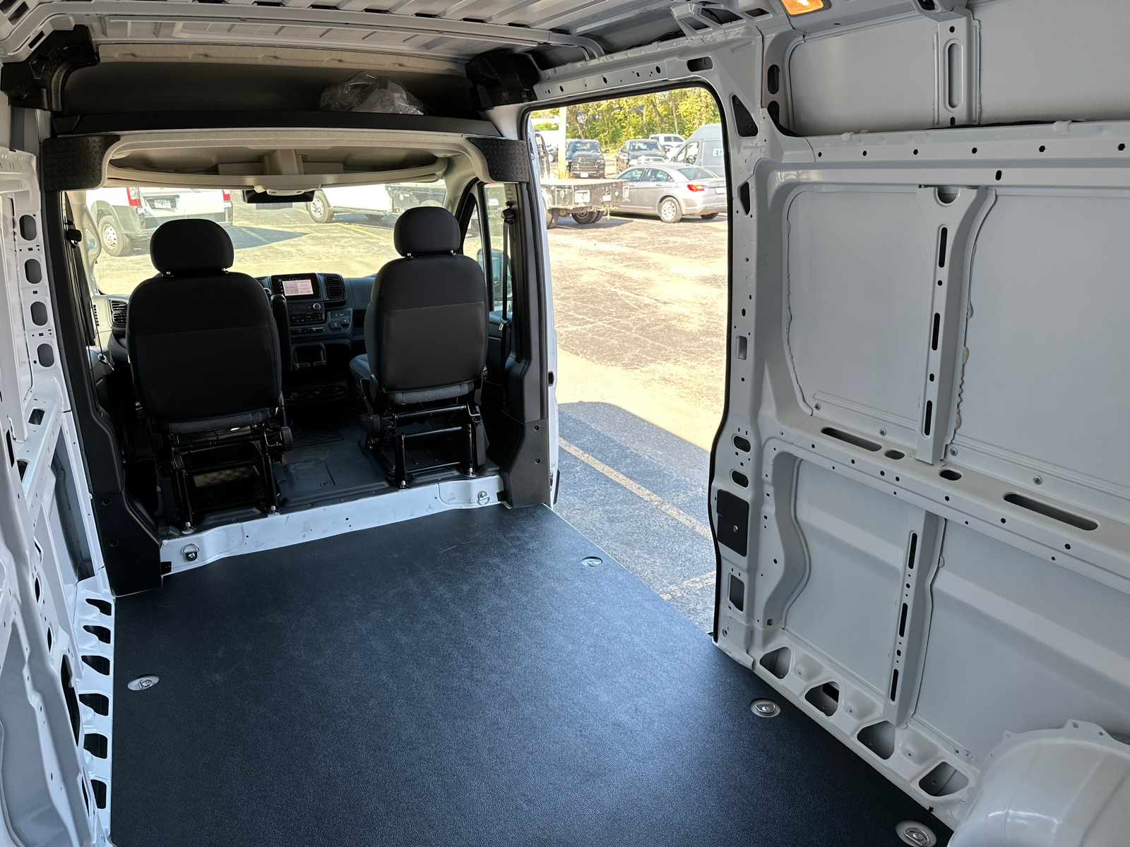 2025 Ram ProMaster 2500 High Roof 14