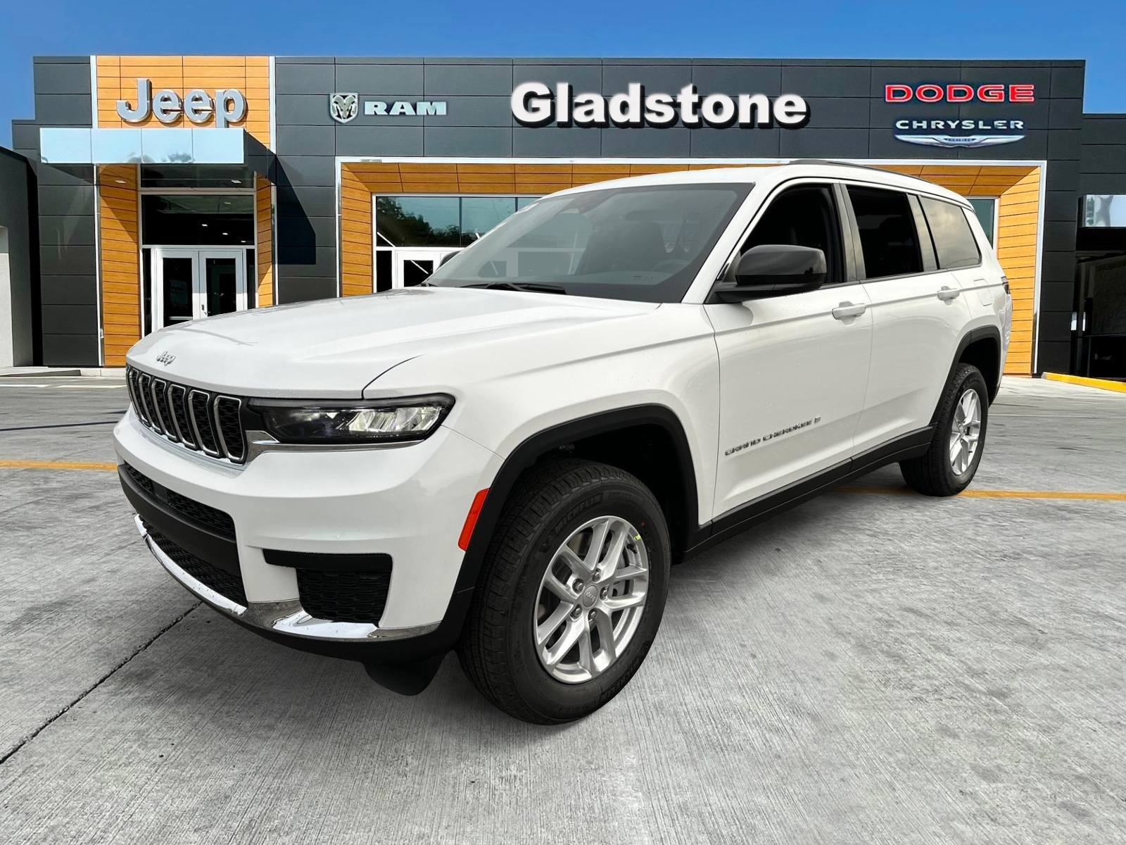 2025 Jeep Grand Cherokee L Laredo 1