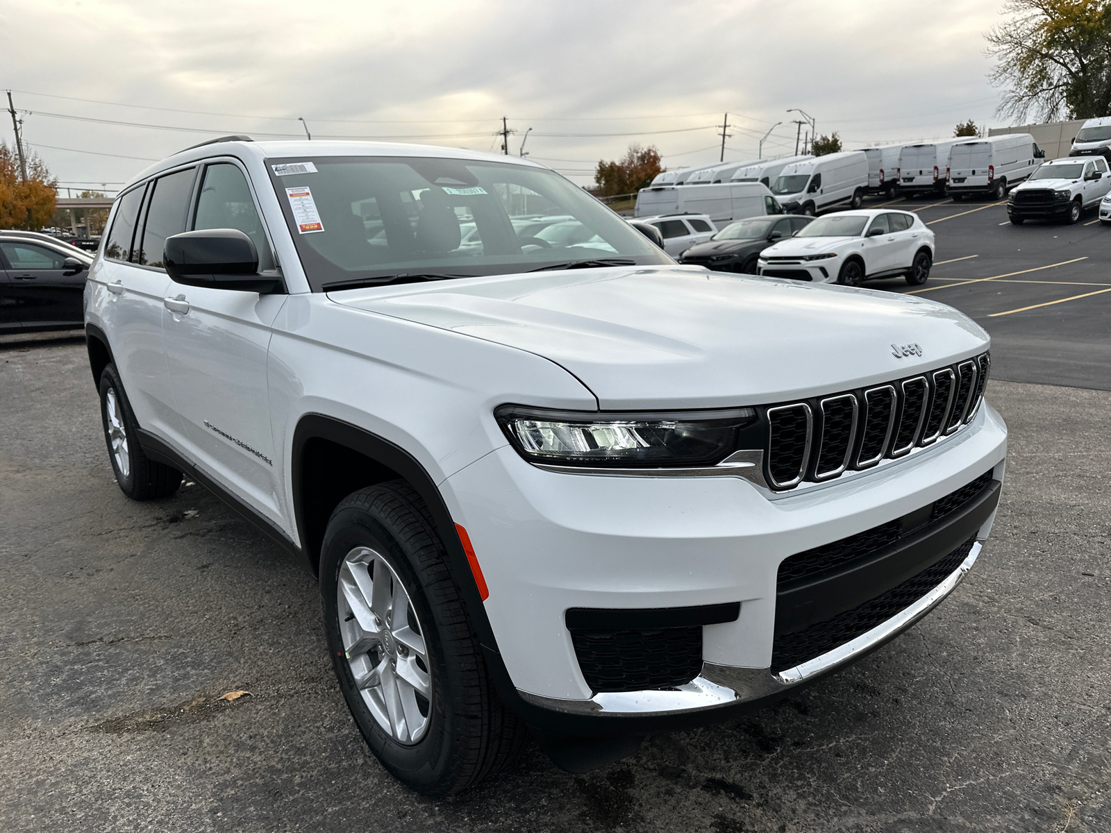 2025 Jeep Grand Cherokee L Laredo 4