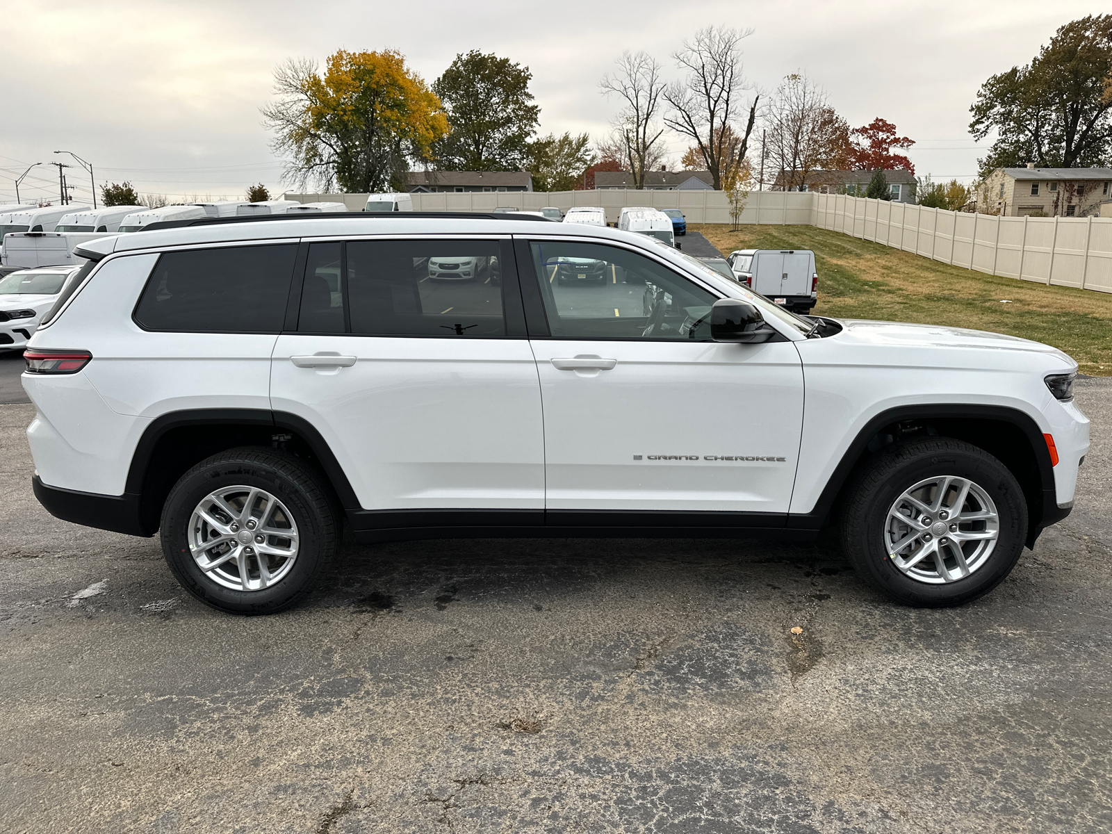 2025 Jeep Grand Cherokee L Laredo 5