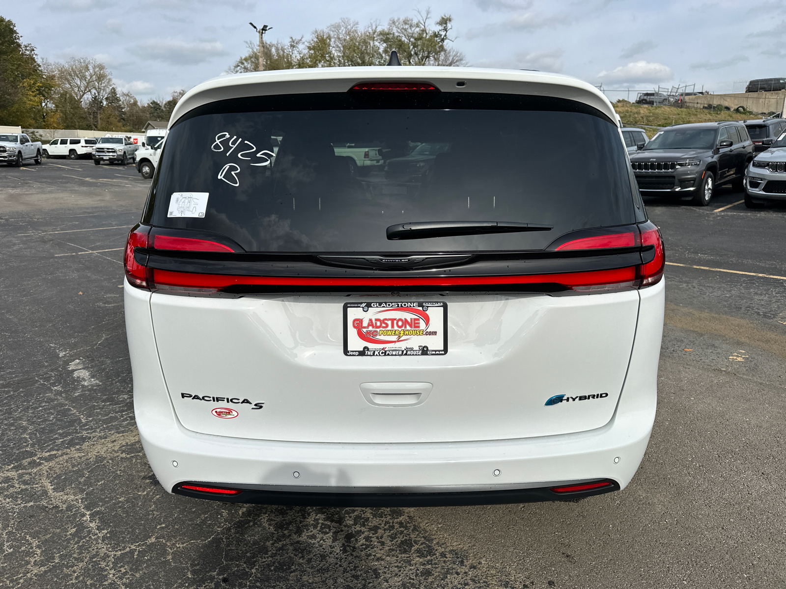 2025 Chrysler Pacifica Hybrid Select 7