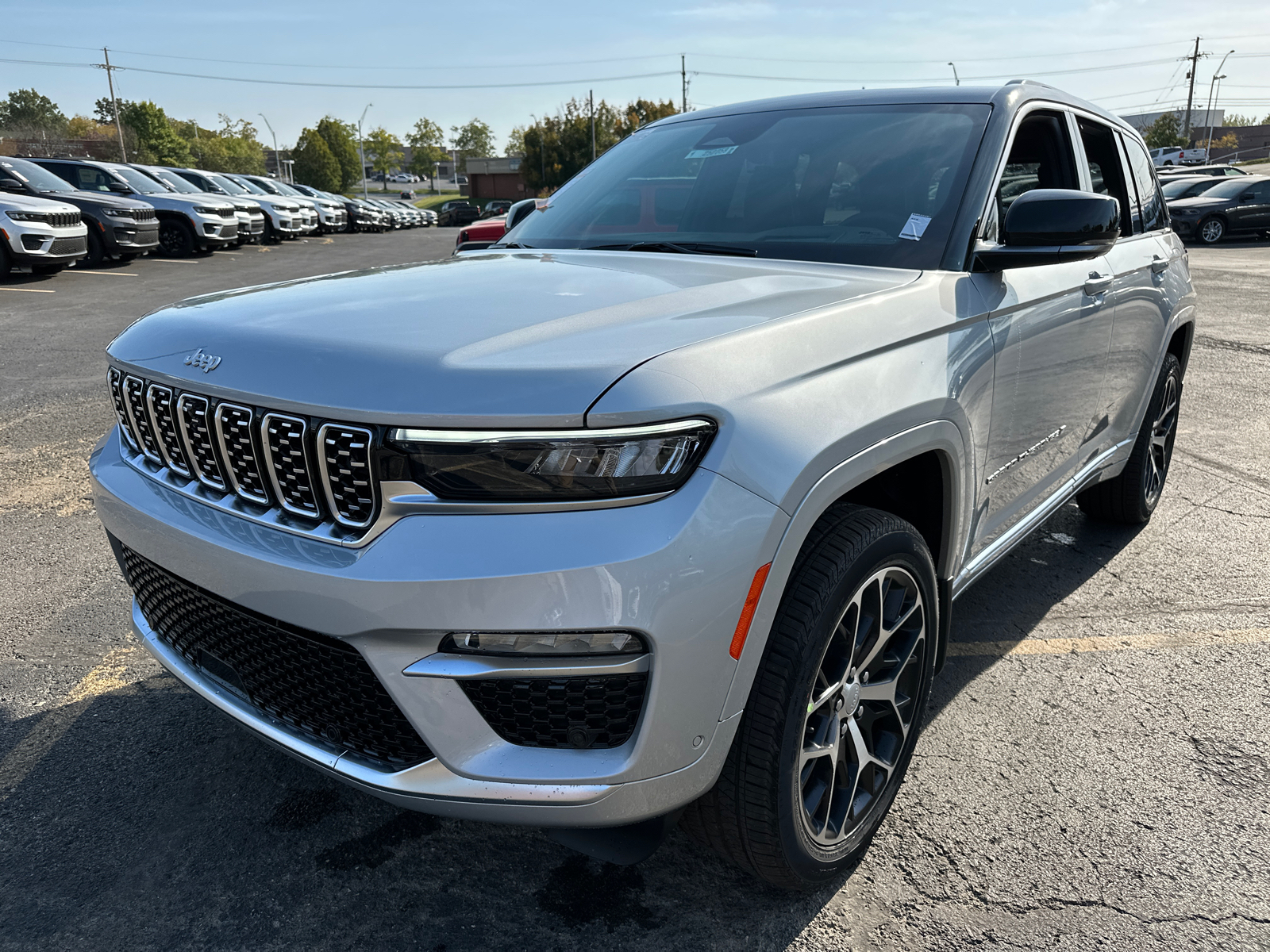 2025 Jeep Grand Cherokee Summit 2