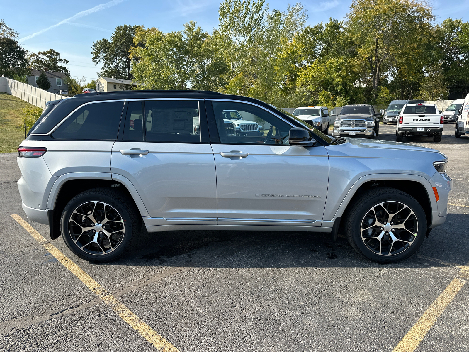 2025 Jeep Grand Cherokee Summit 5