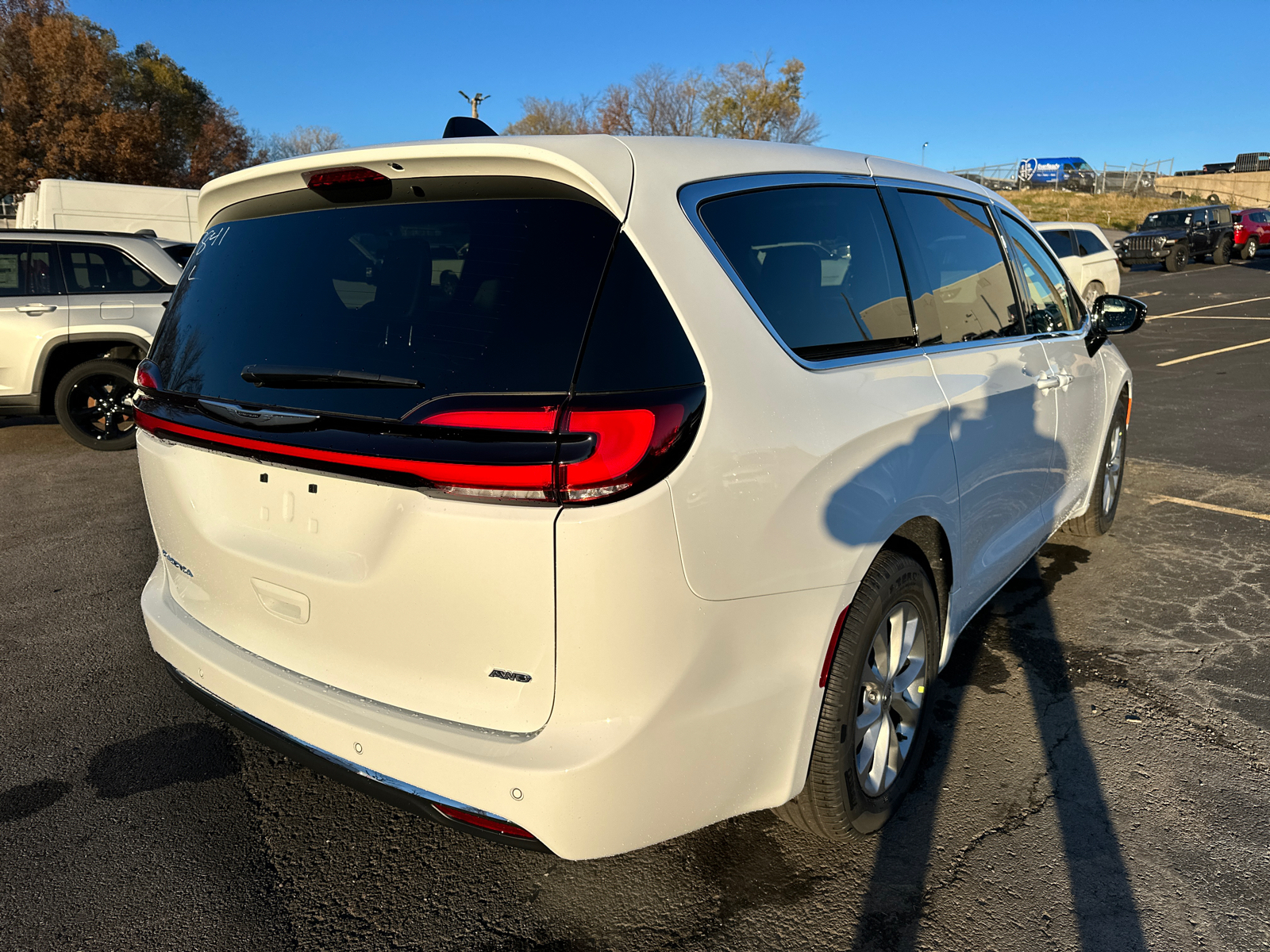 2025 Chrysler Pacifica  6