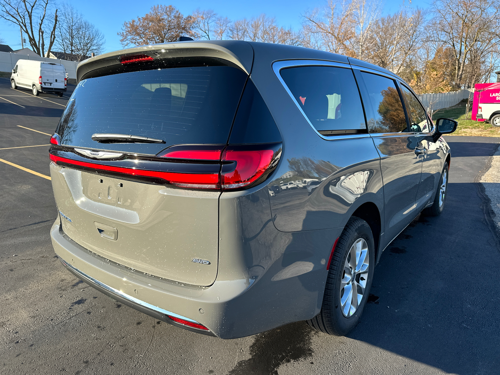 2025 Chrysler Pacifica  6