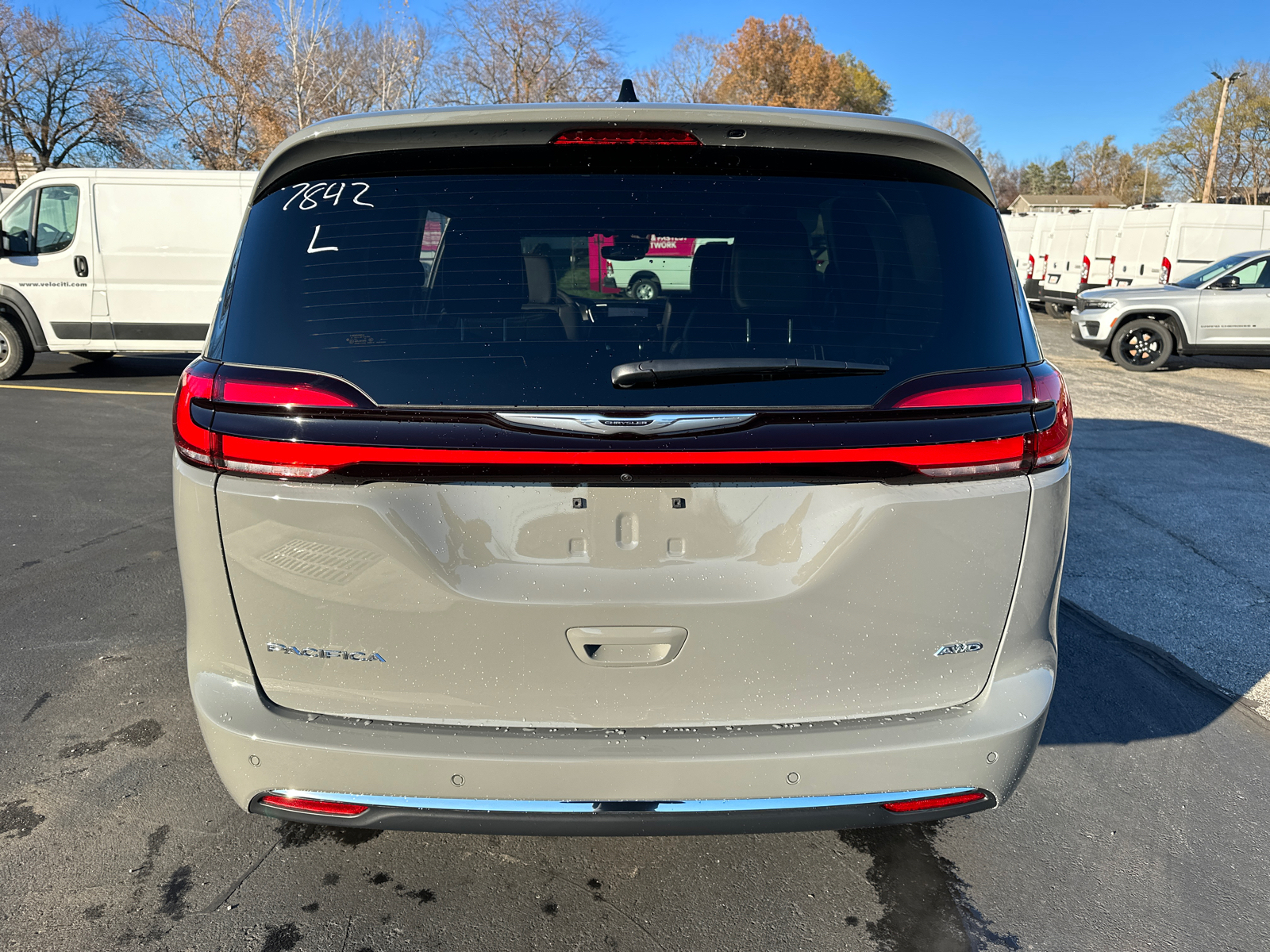 2025 Chrysler Pacifica  7