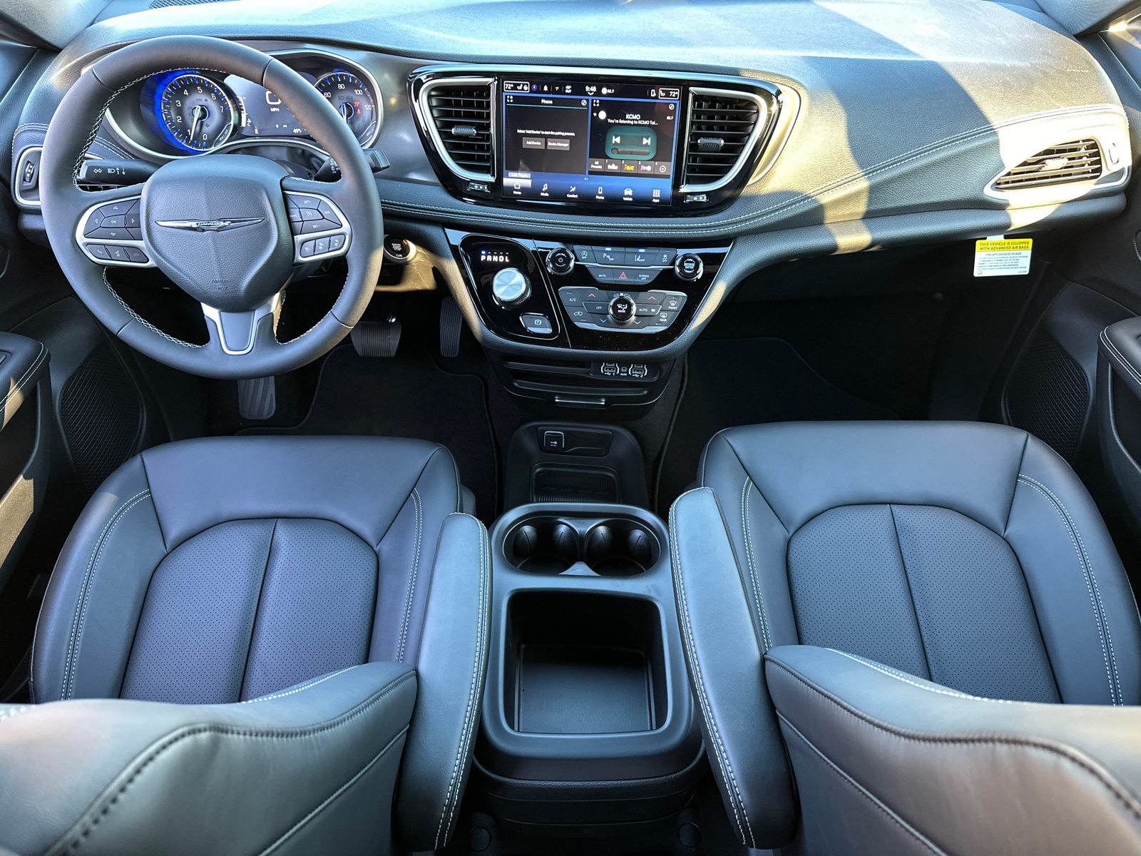 2025 Chrysler Pacifica  15