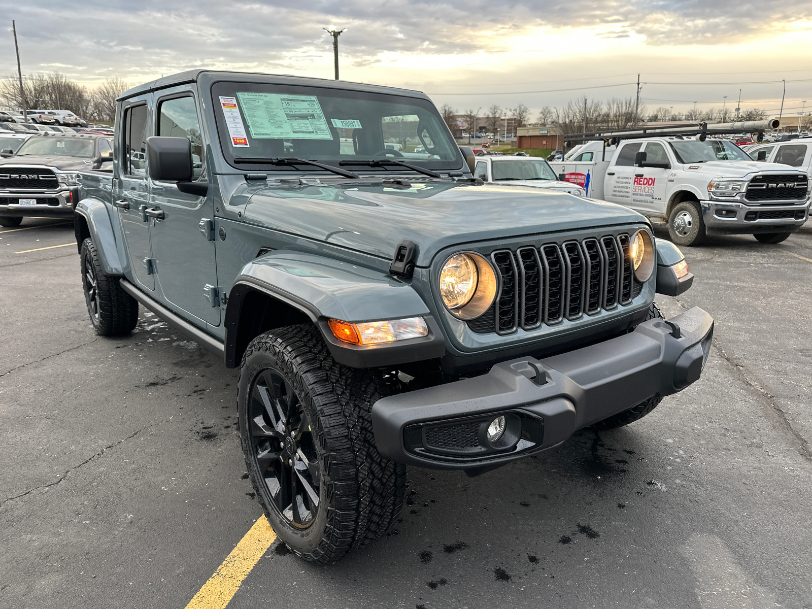 2025 Jeep Gladiator Nighthawk 4