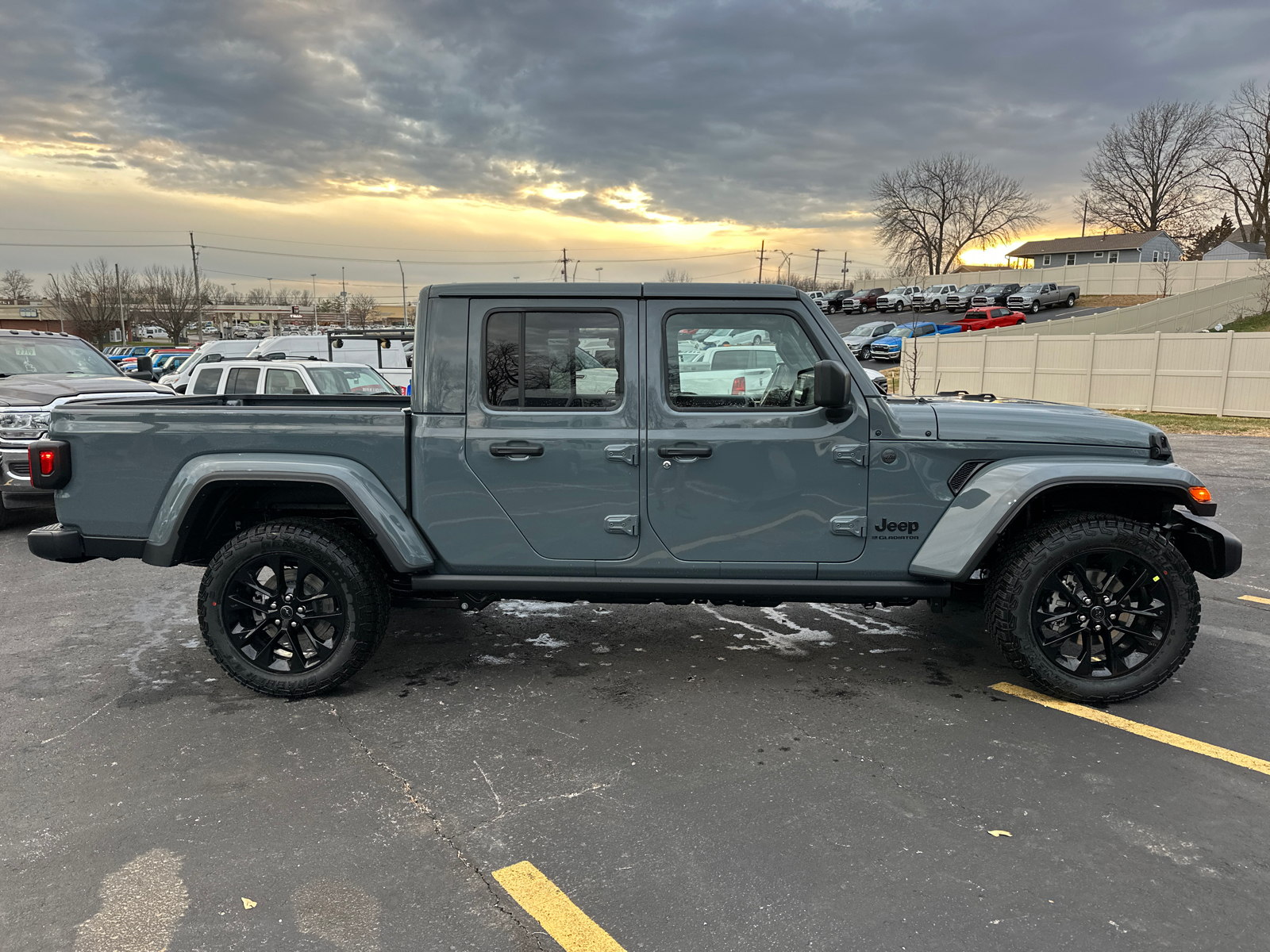 2025 Jeep Gladiator Nighthawk 5