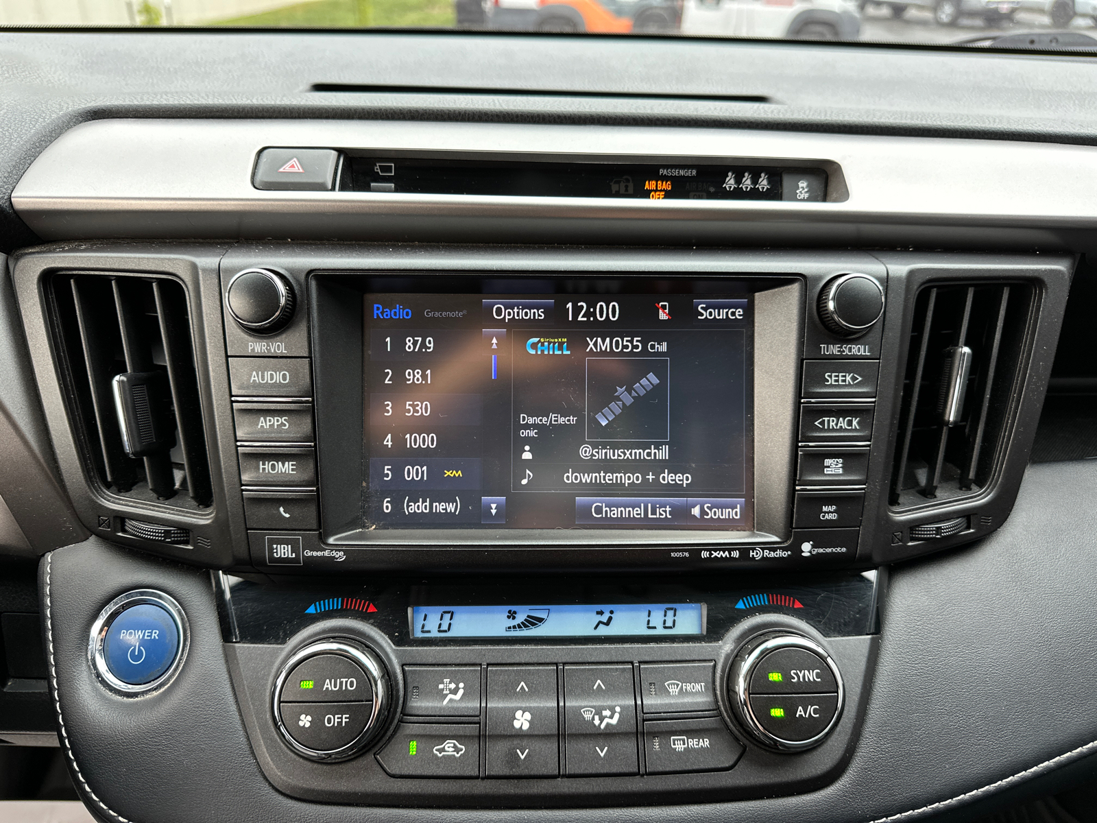 2017 Toyota RAV4 Hybrid Limited 22