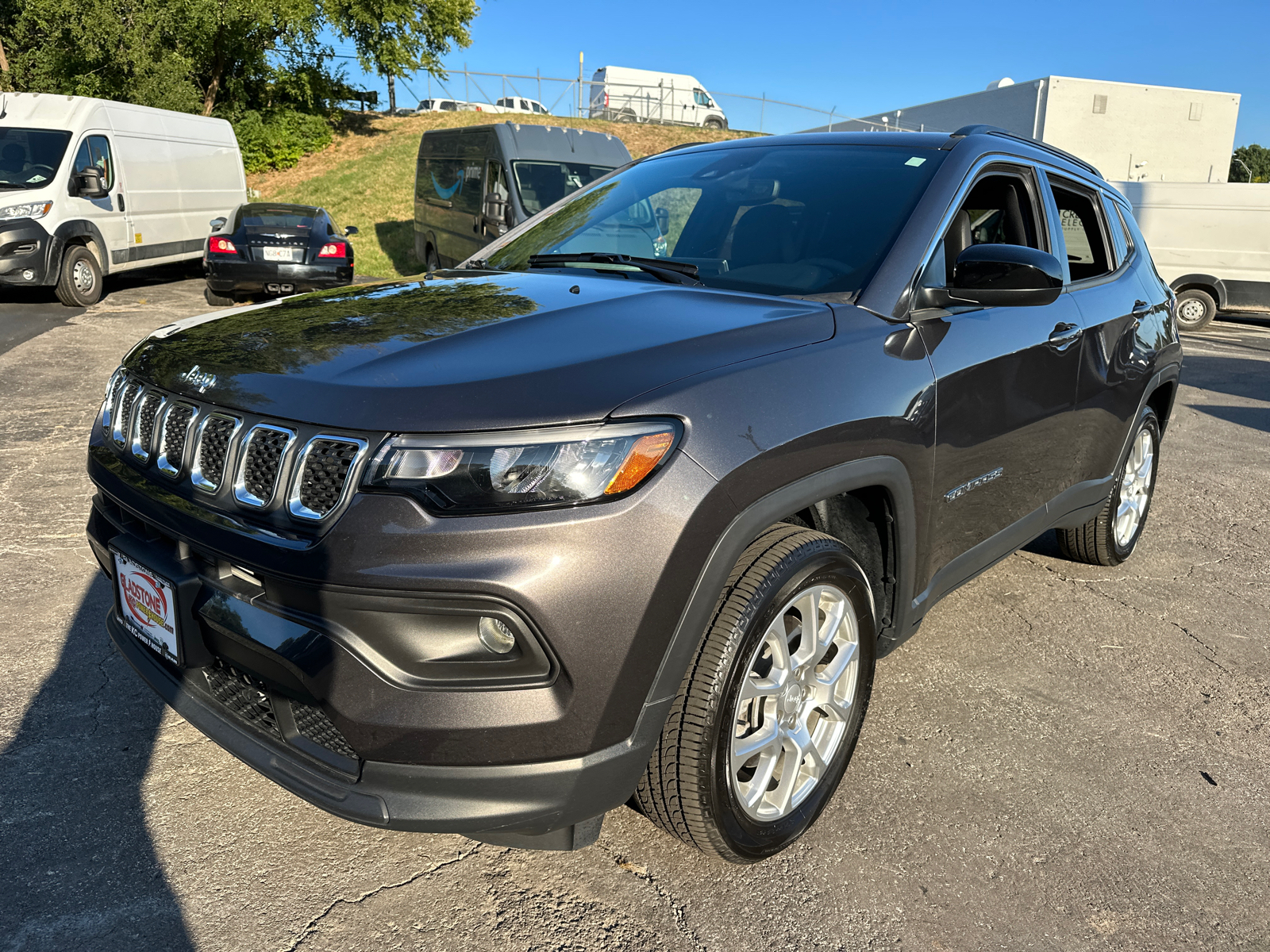 2023 Jeep Compass Latitude Lux 2