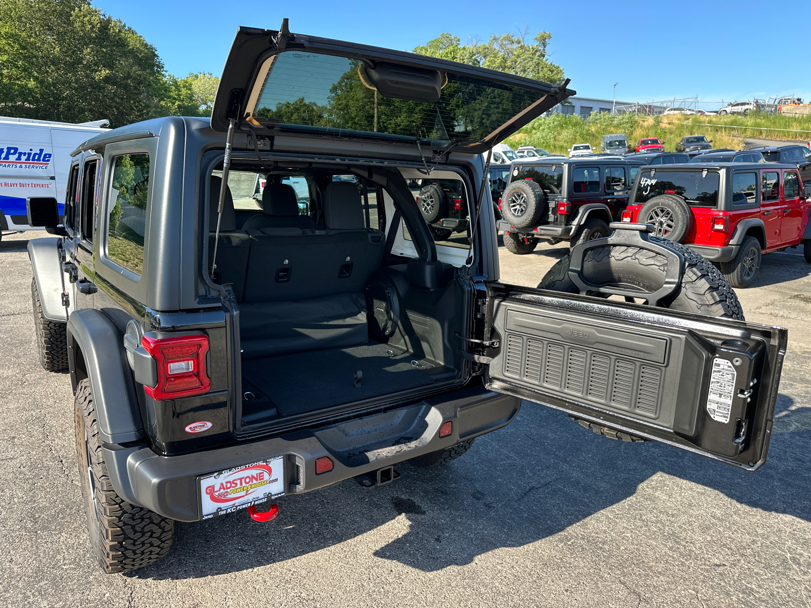 2024 Jeep Wrangler Rubicon 8