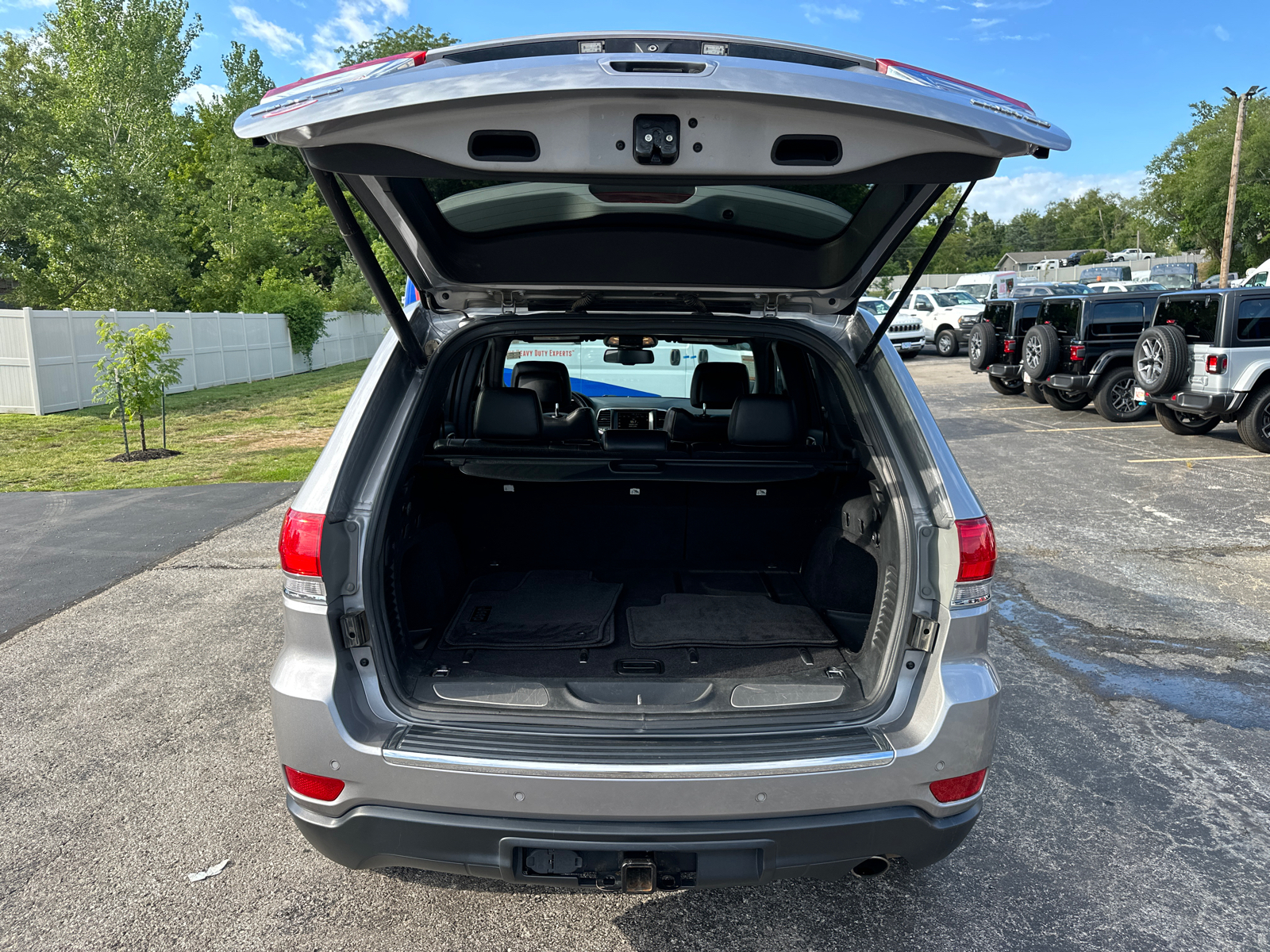 2015 Jeep Grand Cherokee Limited 9