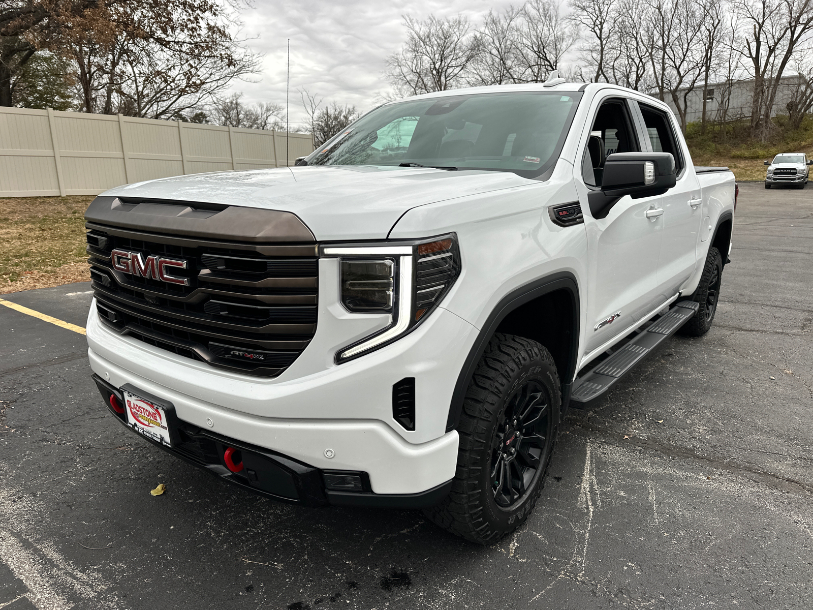 2022 GMC Sierra 1500 AT4X 2