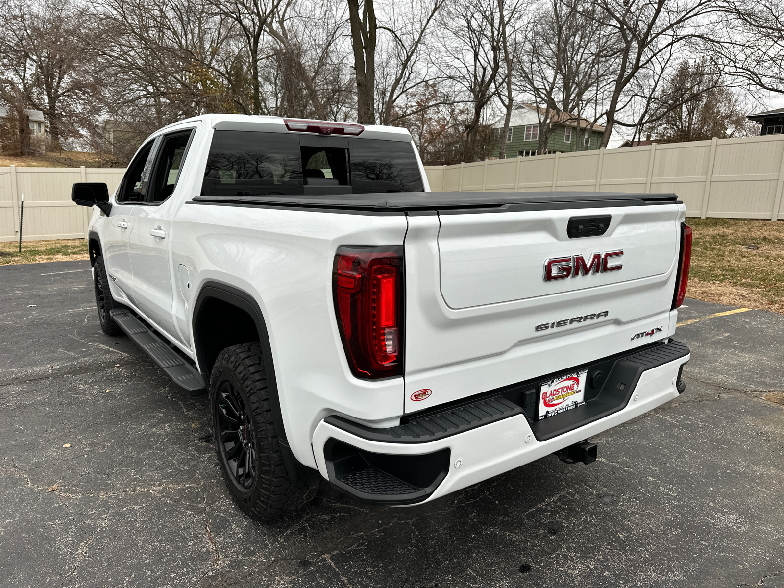 2022 GMC Sierra 1500 AT4X 8