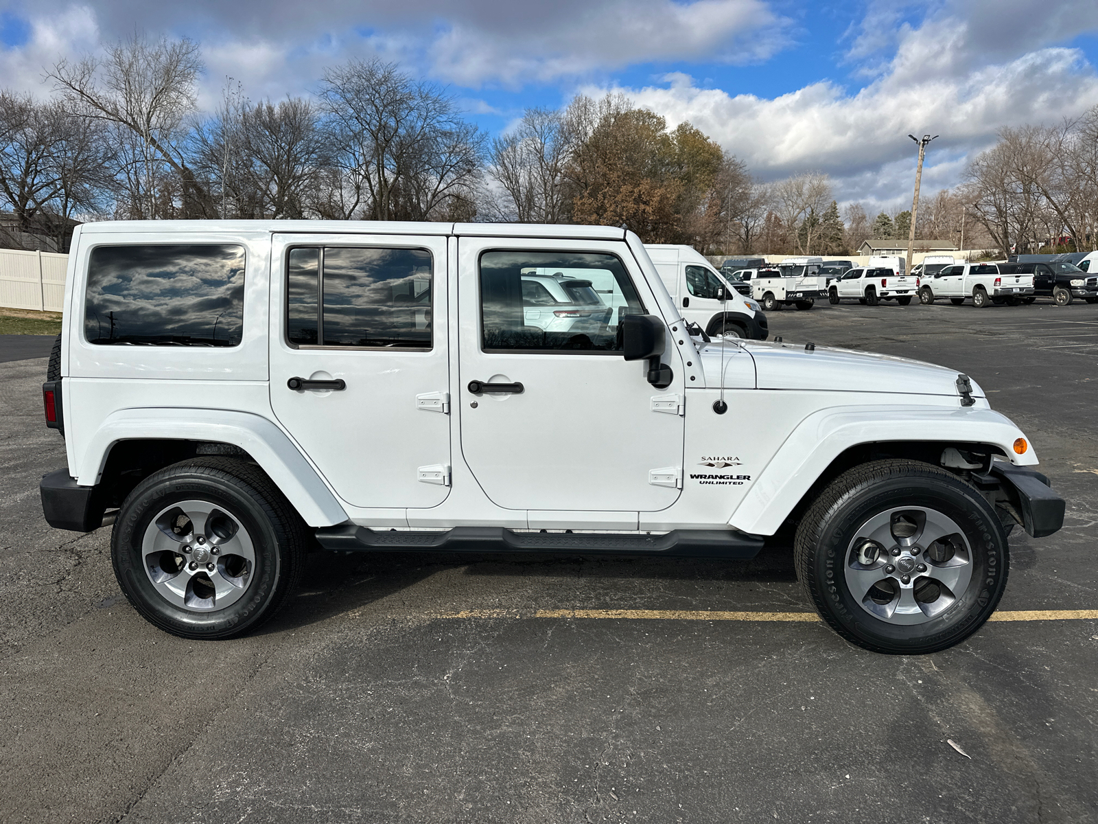 2016 Jeep Wrangler Unlimited Sahara 5