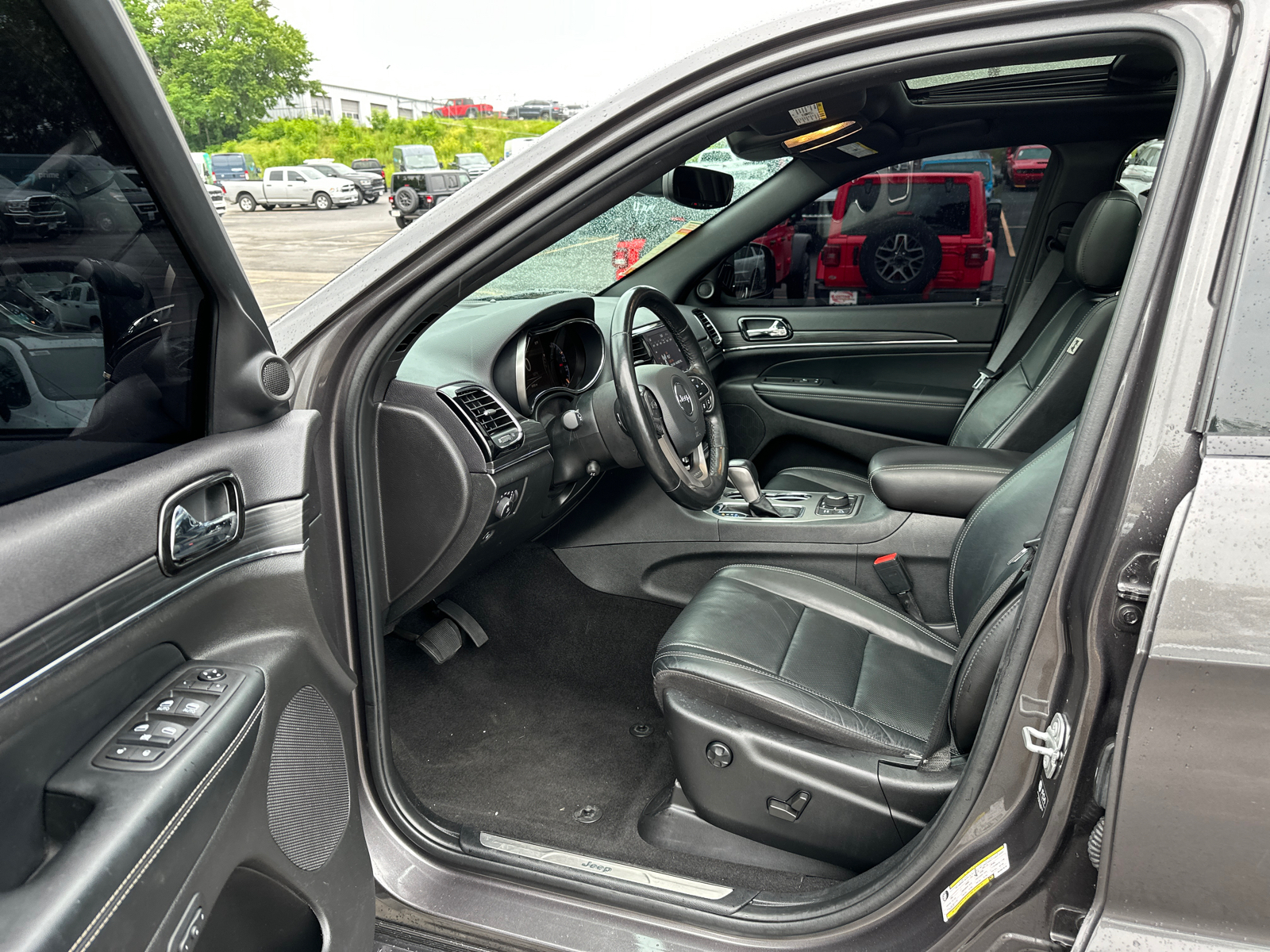 2021 Jeep Grand Cherokee 80th Anniversary Edition 36