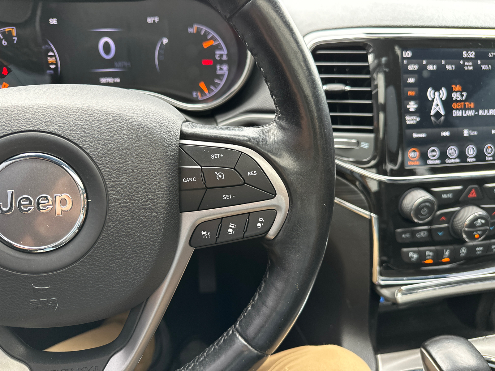 2021 Jeep Grand Cherokee 80th Anniversary Edition 39