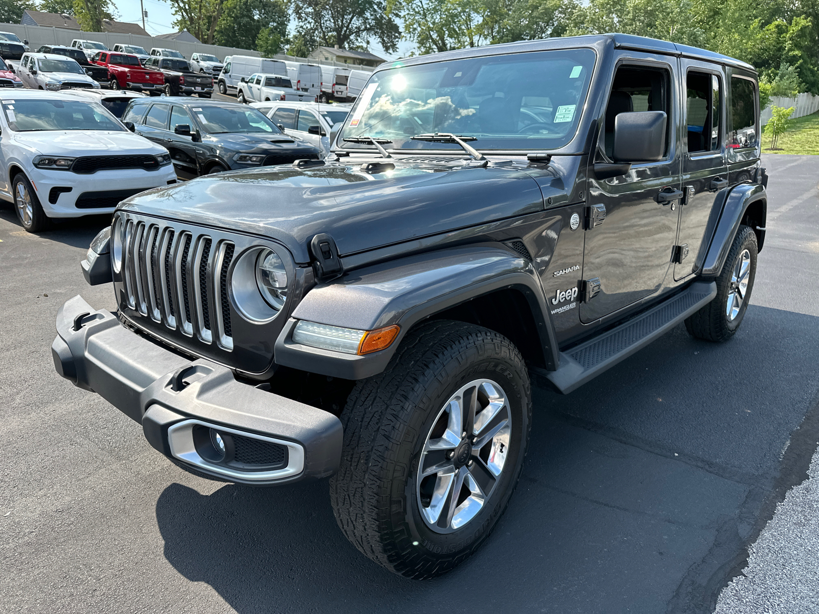 2020 Jeep Wrangler Unlimited Sahara 2